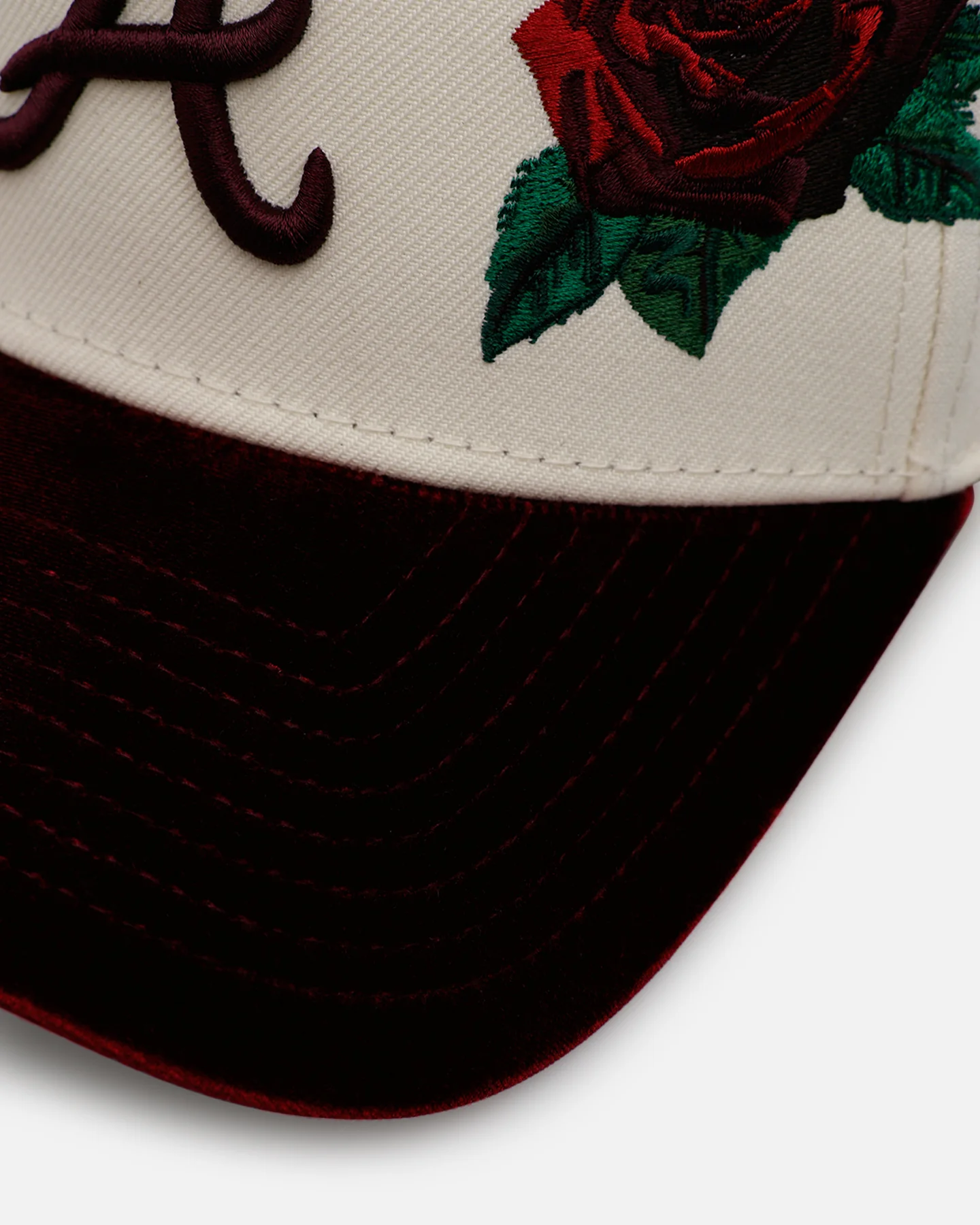 New Era Atlanta Braves 'Velvet Roses' 9FORTY A-Frame Snapback Chrome