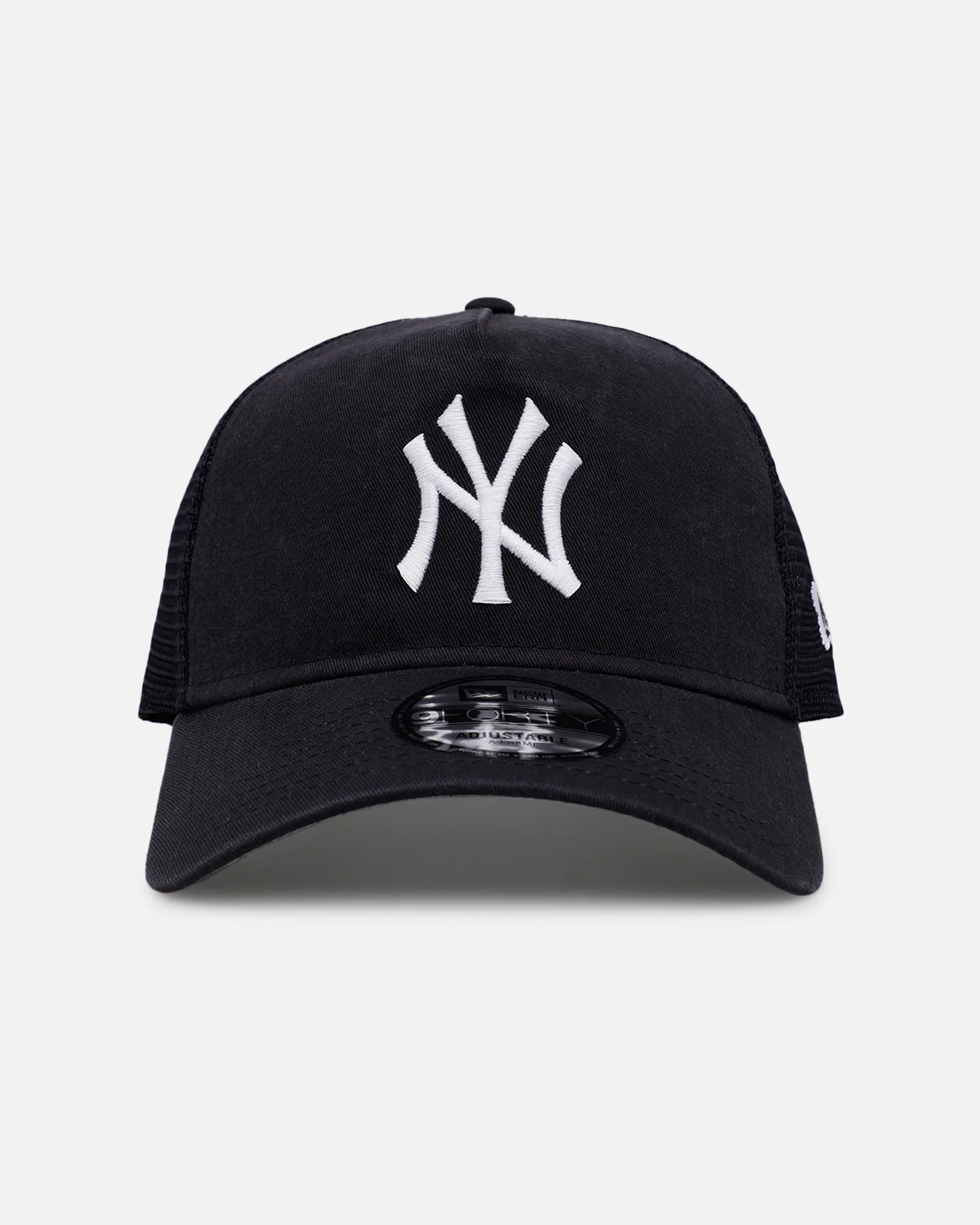 New Era New York Yankees 'Washed Truckers' 9FORTY A-Frame Trucker Snapback Official Team Color