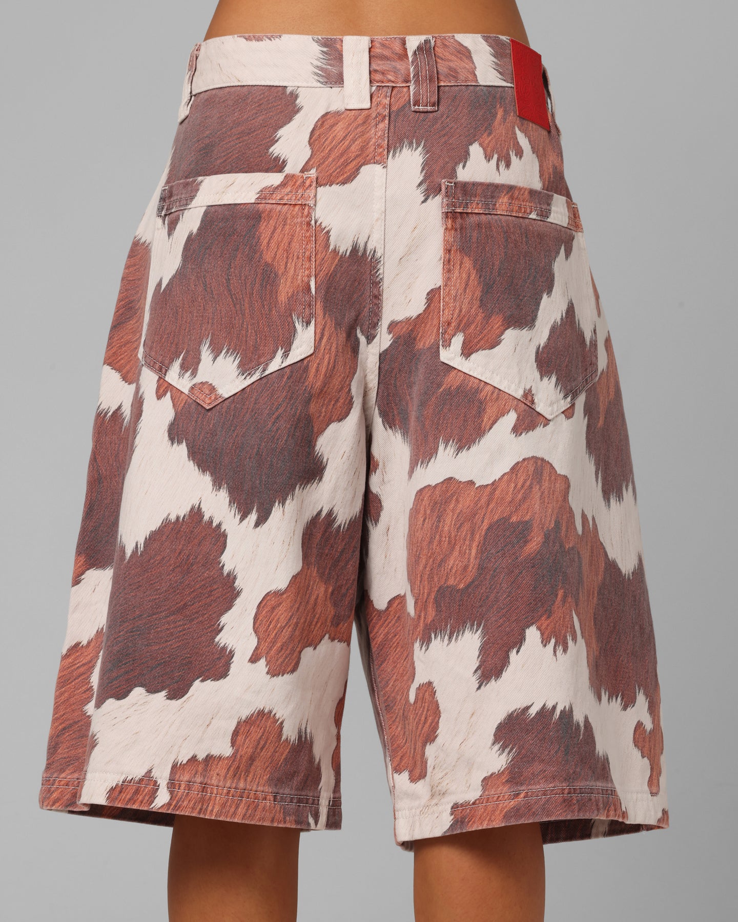 Loiter Hide Jorts Cowhide