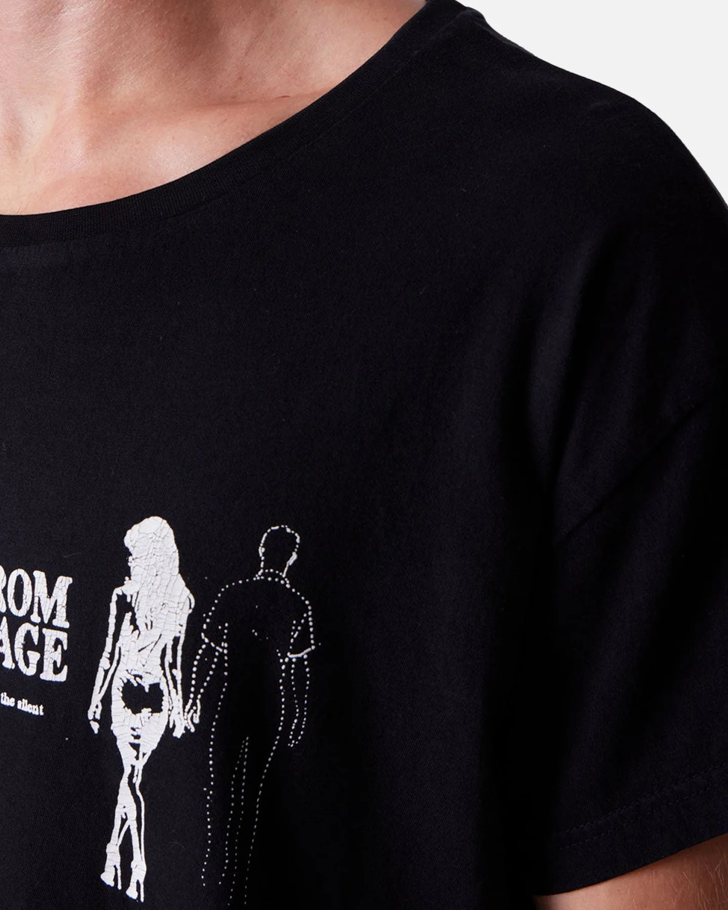 MNML Distressed Wide Neck T-Shirt Washed Black