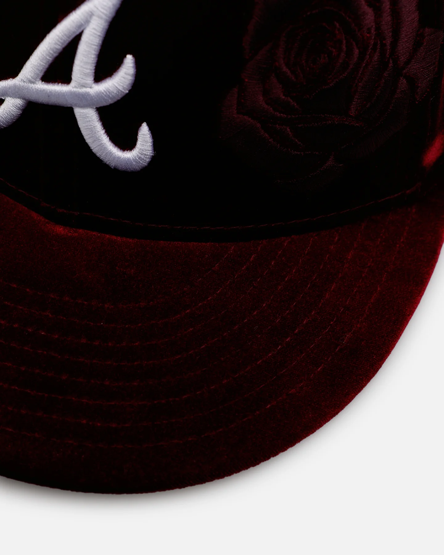New Era Atlanta Braves 'Velvet Roses' 59FIFTY Fitted Maroon