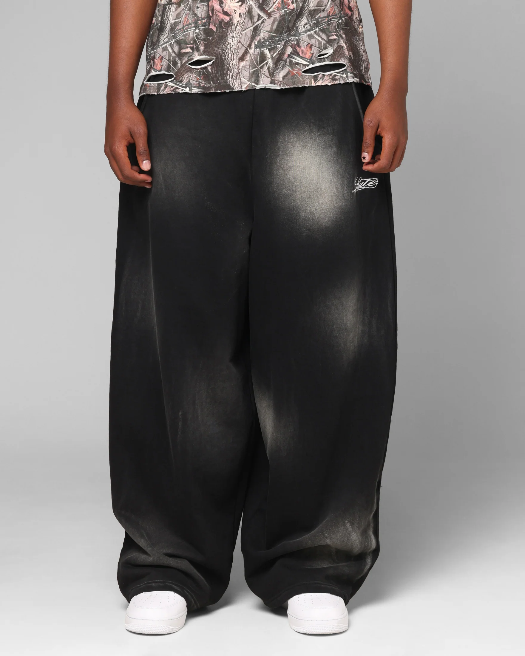 Loiter Purity Sweatpants Washed Black