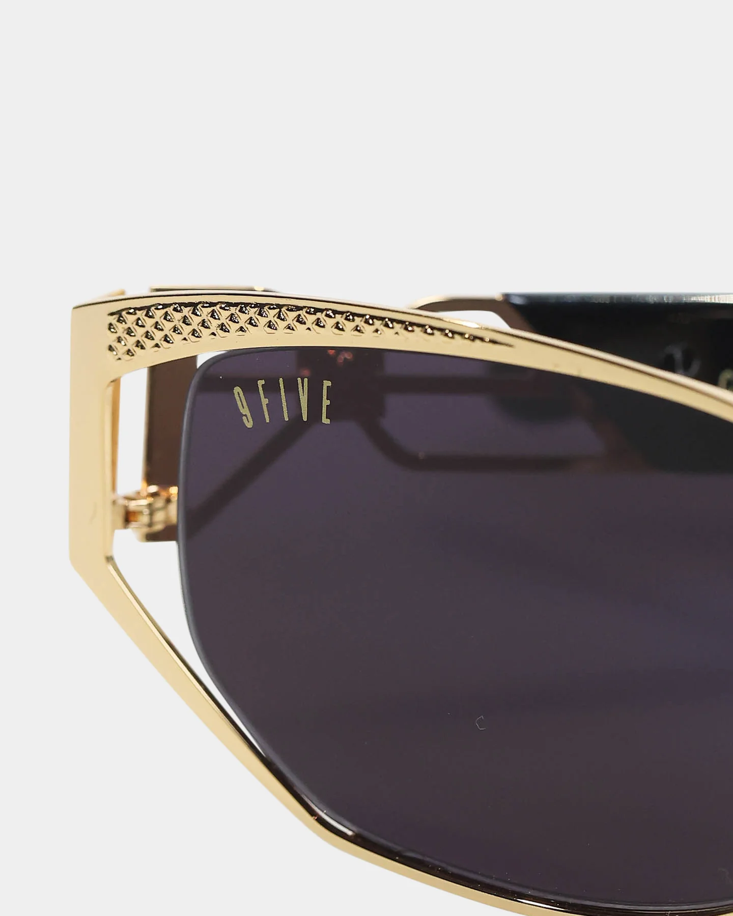 9FIVE The Cross Sunglasses Black/Gold