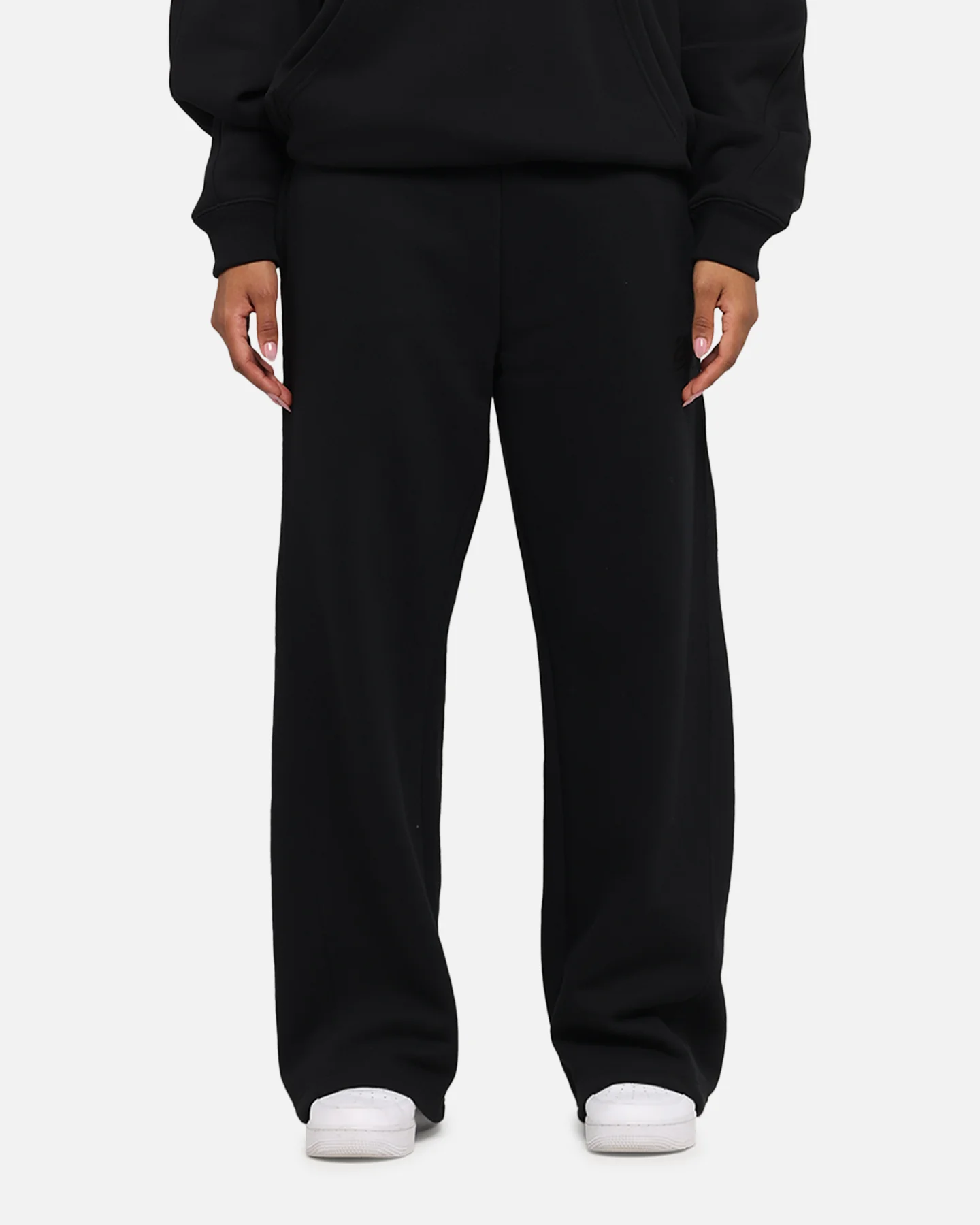 Carre Grit Trackpants Black