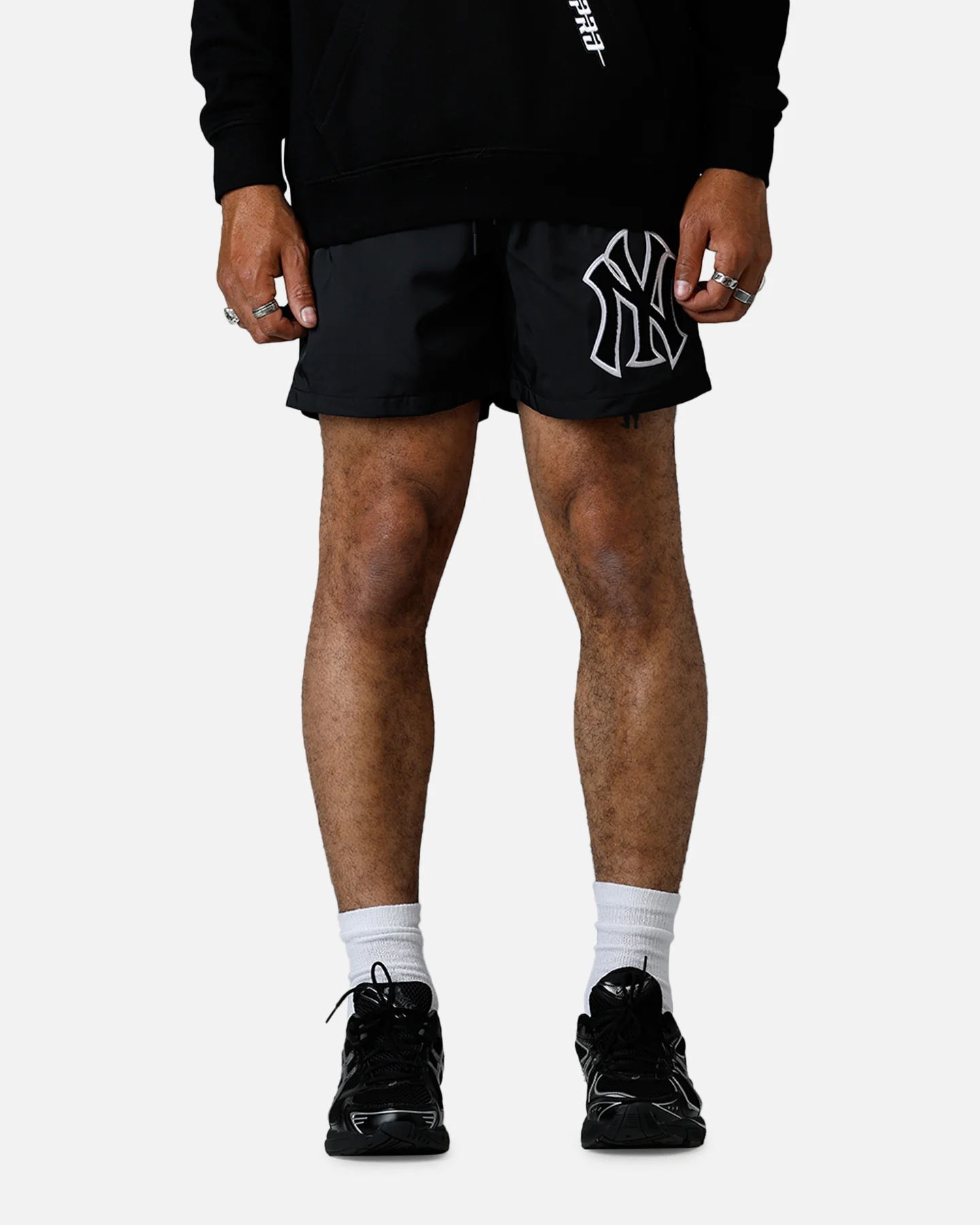 Pro Standard New York Yankees Chenille Shorts Black