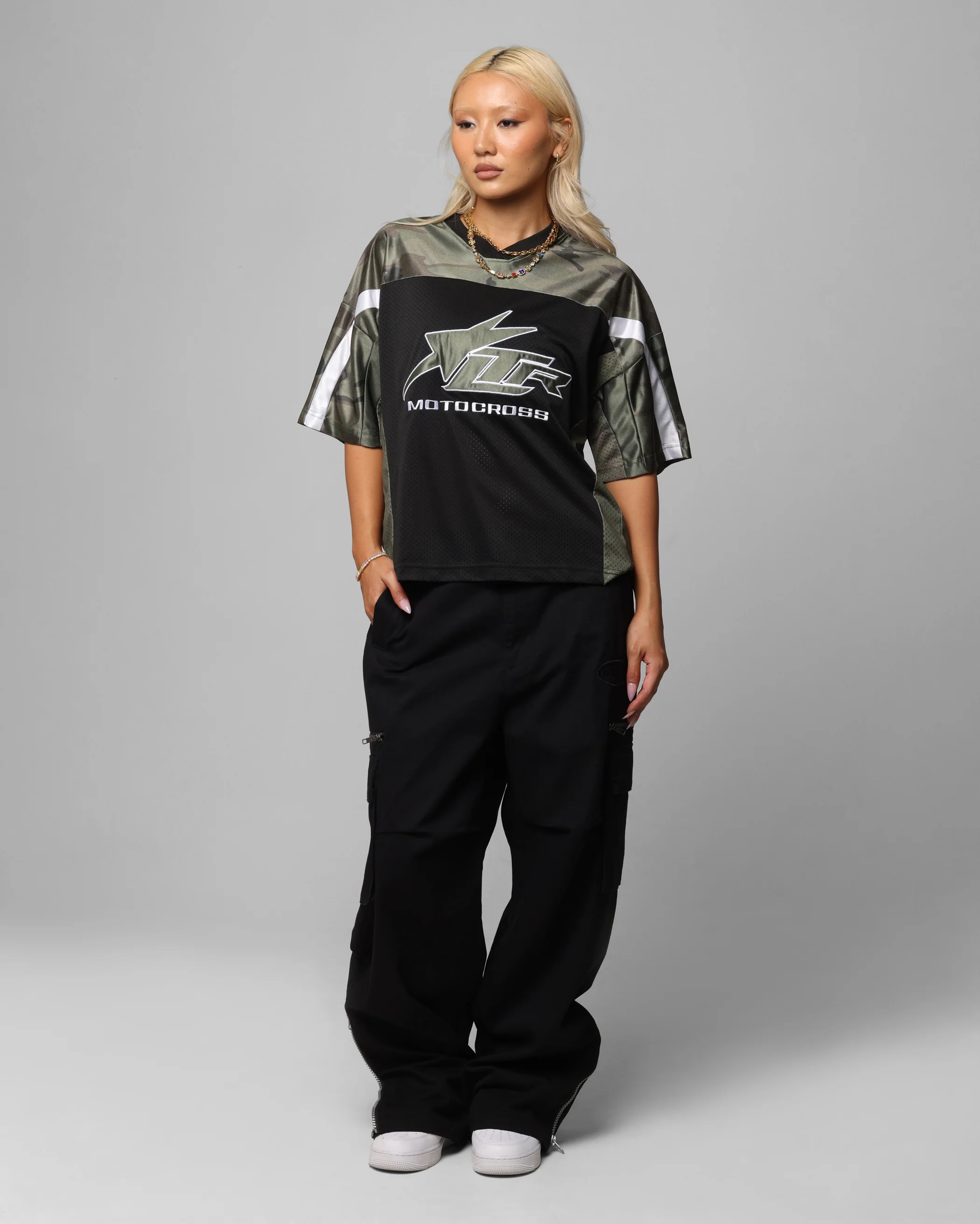 Loiter Shadow Cargo Pants Black