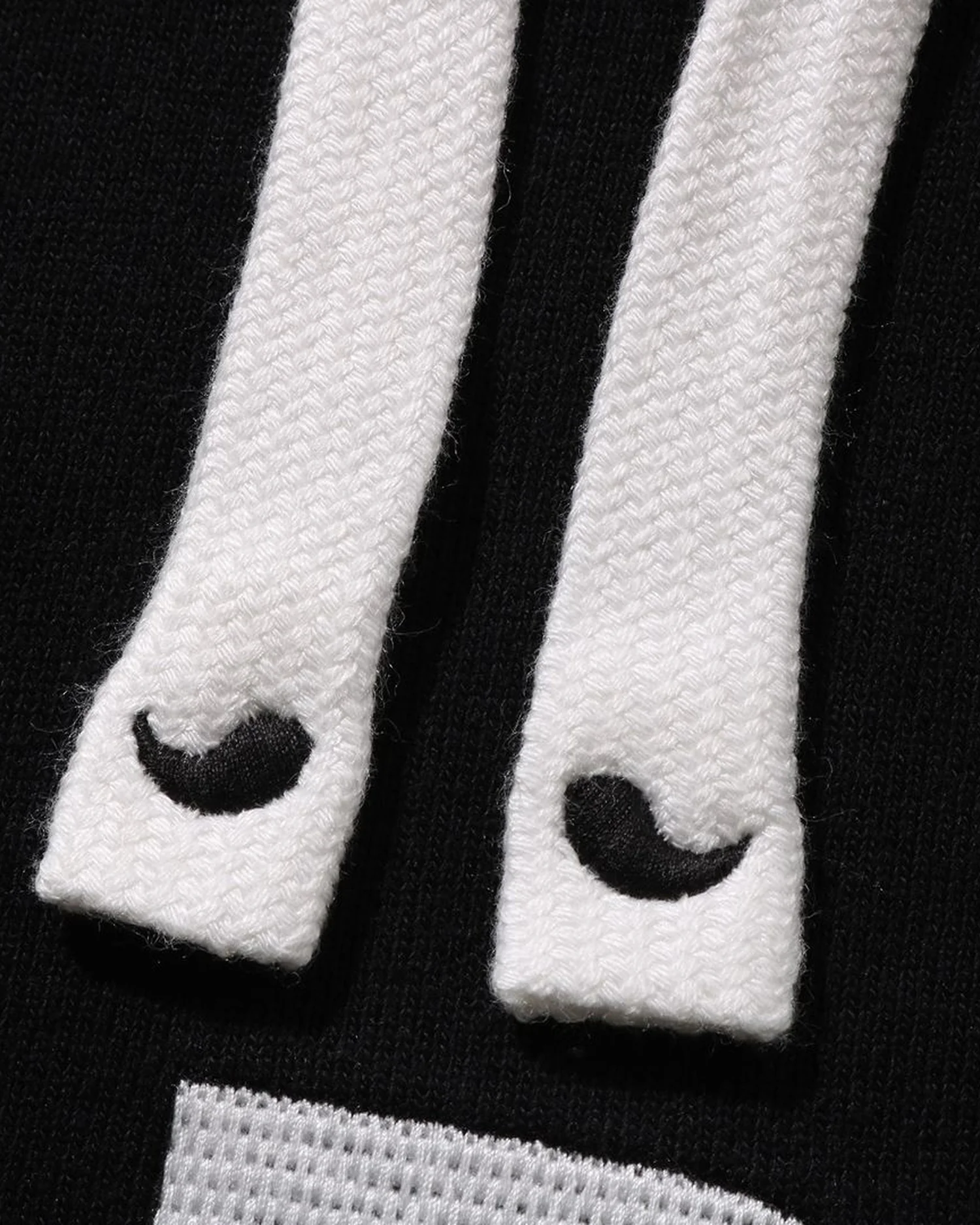 Logo pullover hoodie