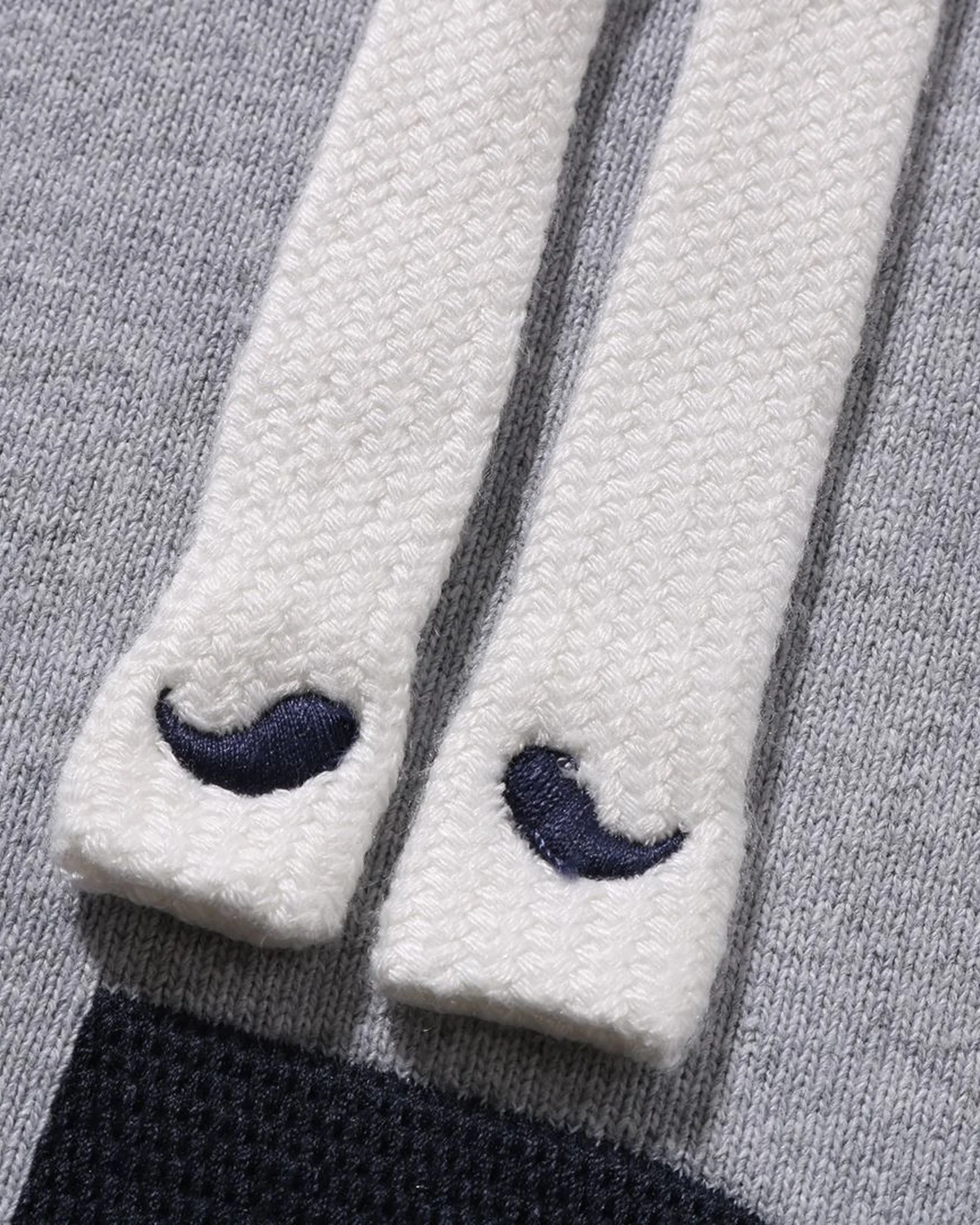 Logo pullover hoodie