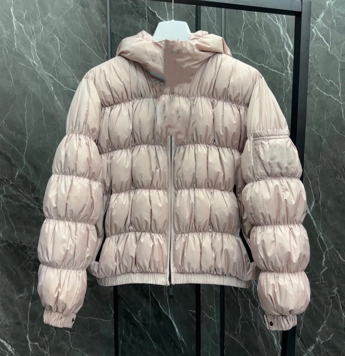 MONCLER PUFFER BUBBLE JACKET