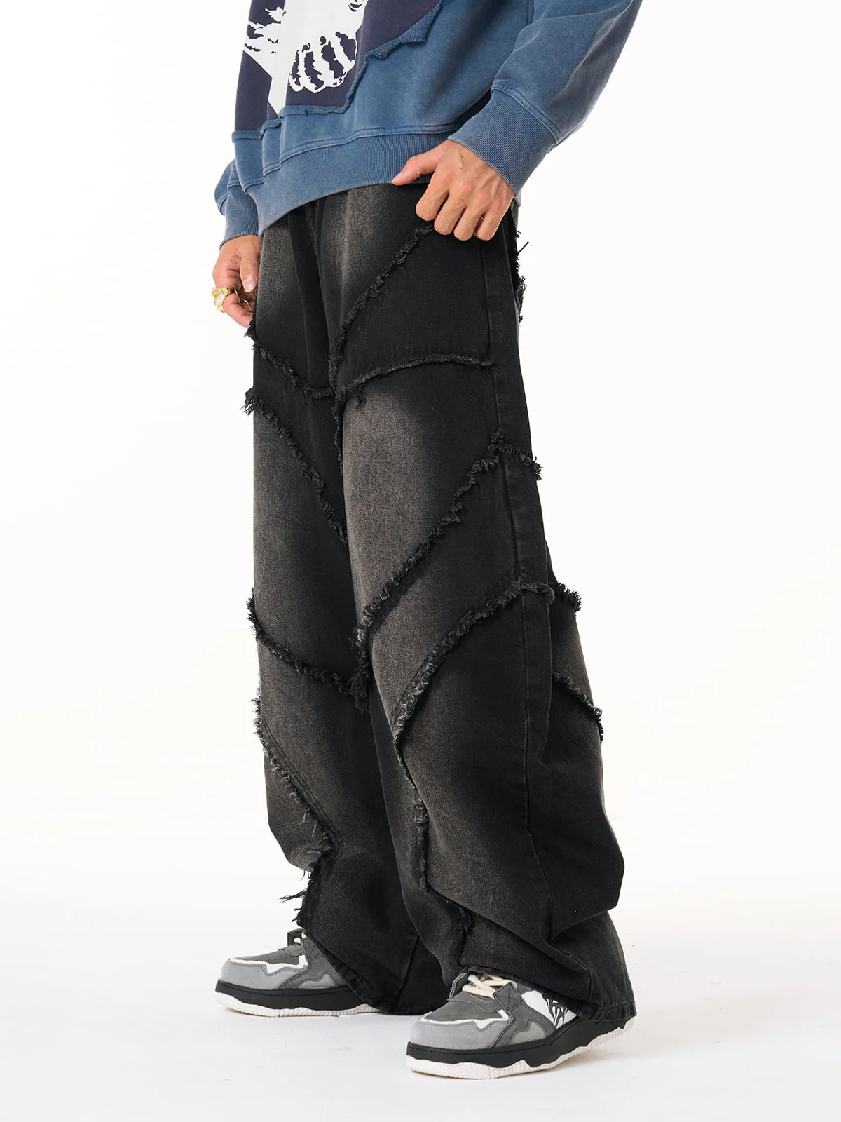 Washed Distressed Raw Edge Barrel Jeans - 2402