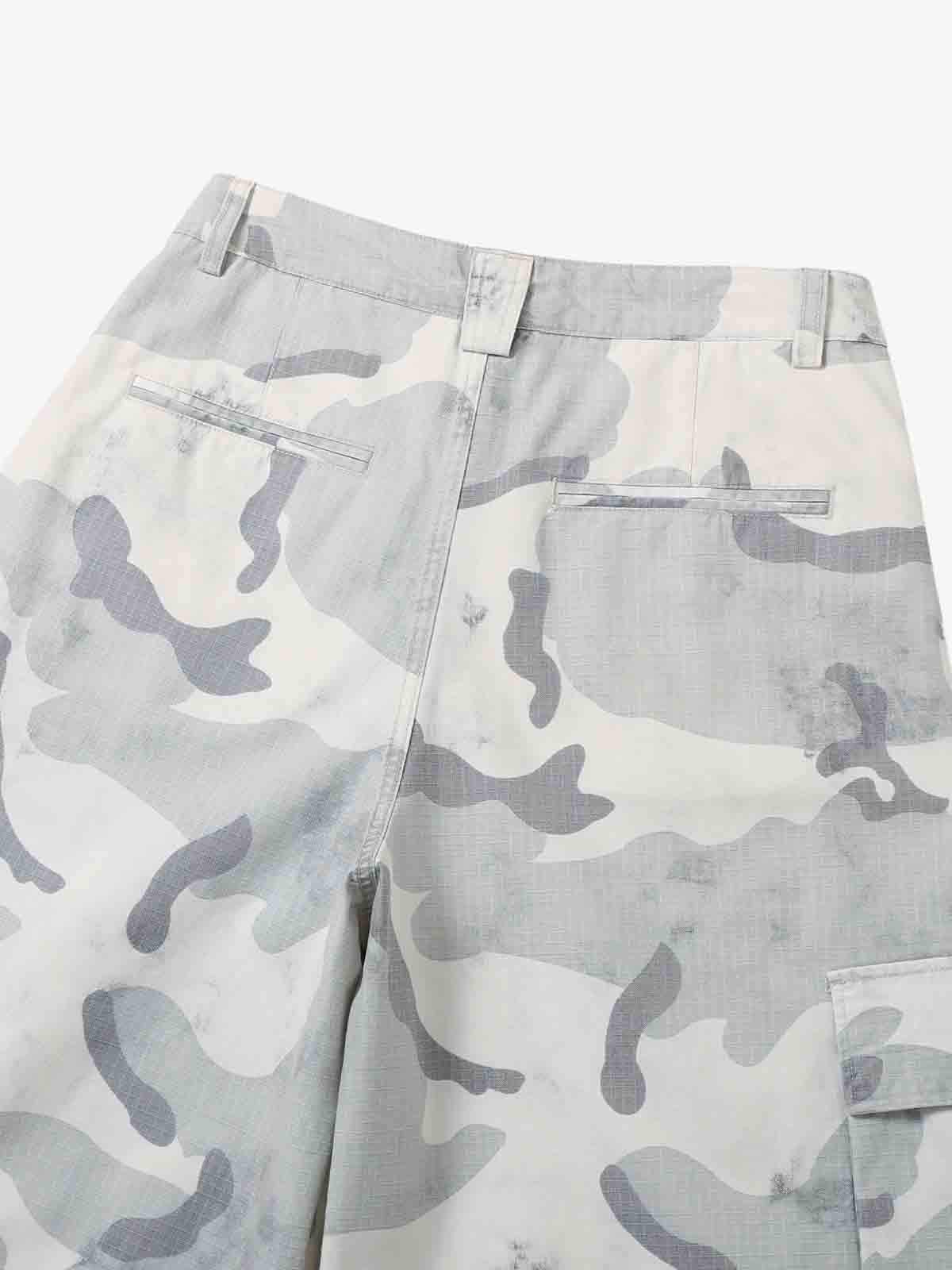 Camouflage Multi-Pocket Cargo Shorts