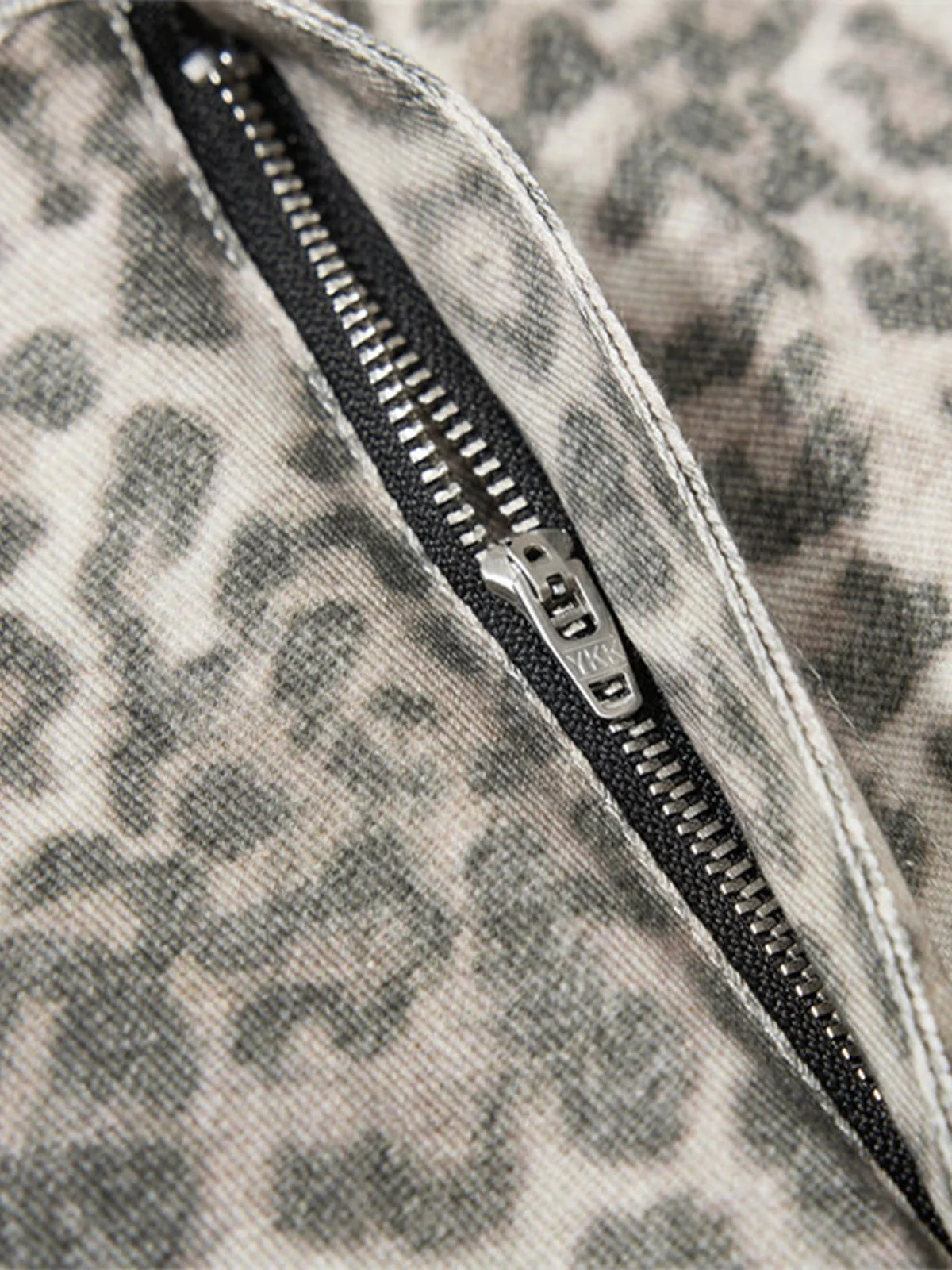 Street Leopard Camouflage Pleated Barrel Jeans