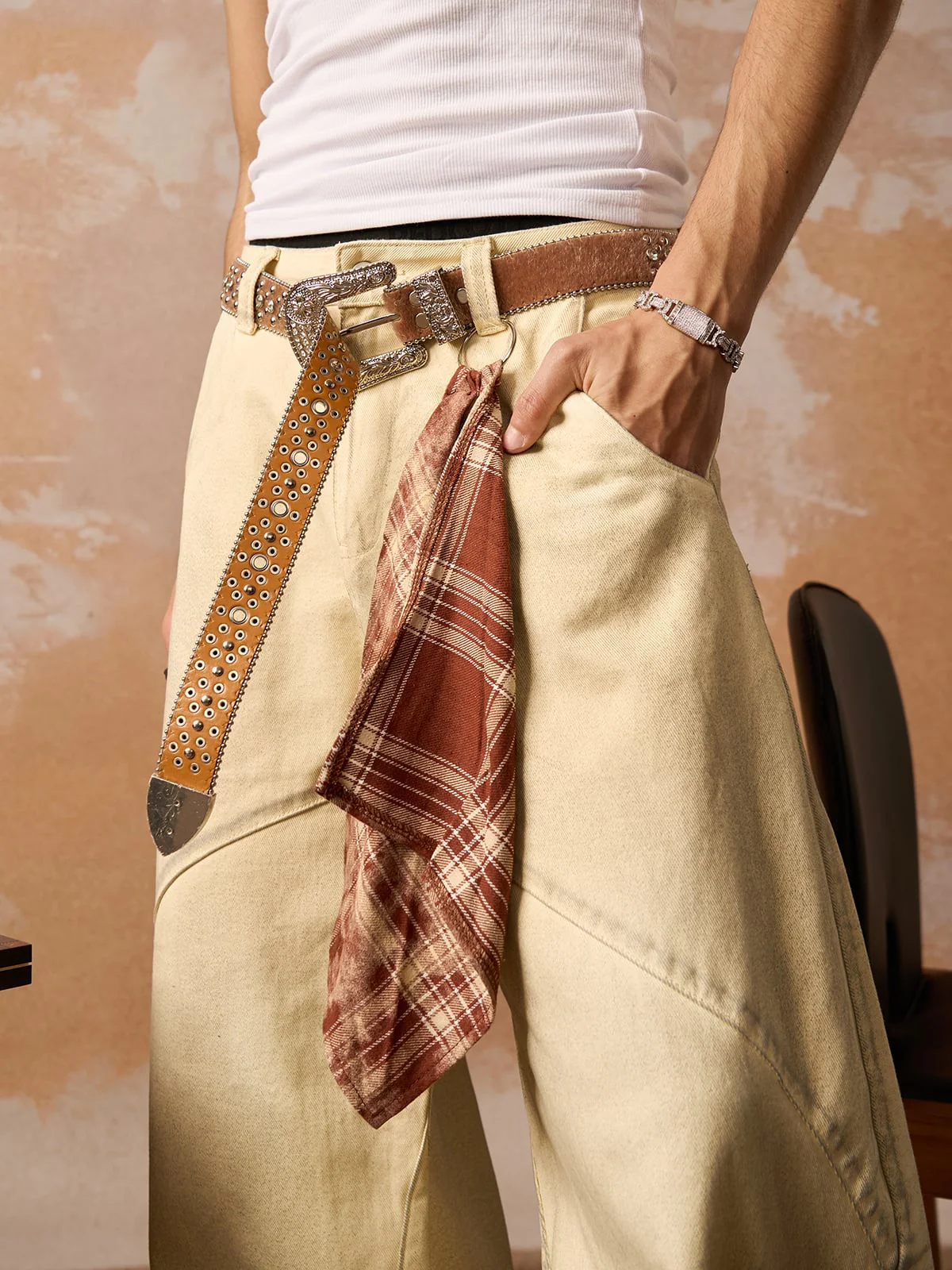 Washed Distressed Detachable Scarf Barrel Jeans - 2550