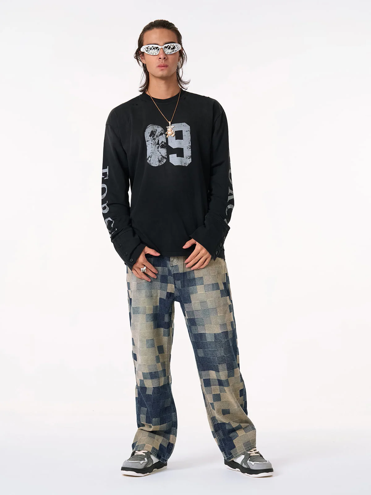 Distressed NO. 09 Long Sleeve T-Shirt