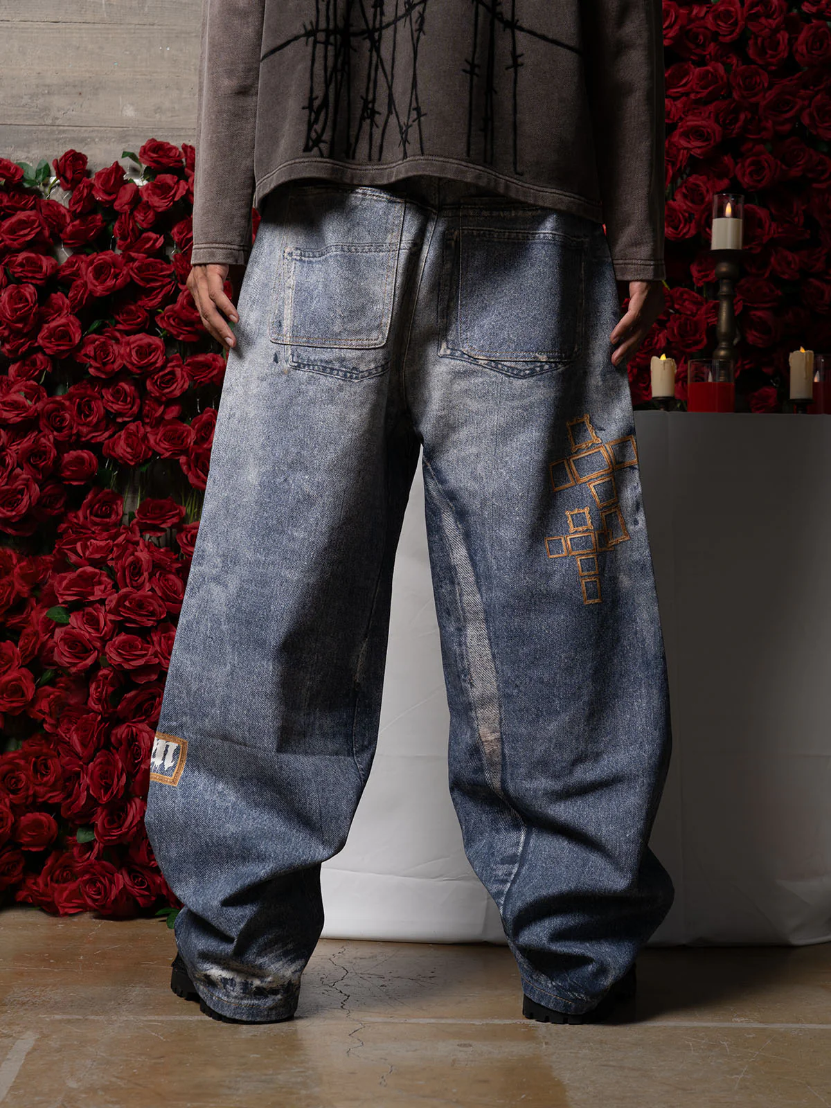 Frame Cross Print Denim Jeans - 2554