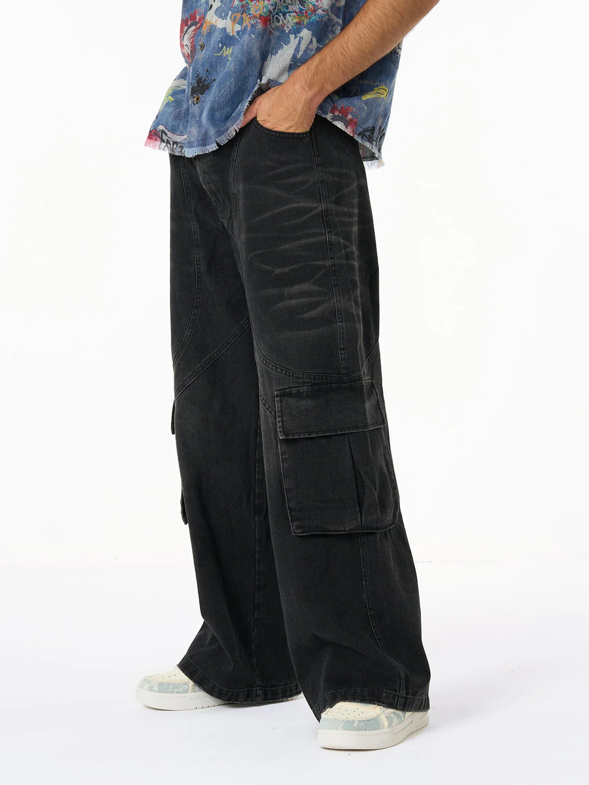 Washed Distressed Multi-Pocket Cargo Jeans