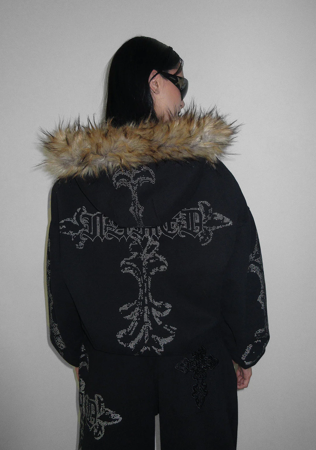 FERAL FAUX FUR STUDDED ZIP HOODIE BLACK (DETACHABLE FUR)