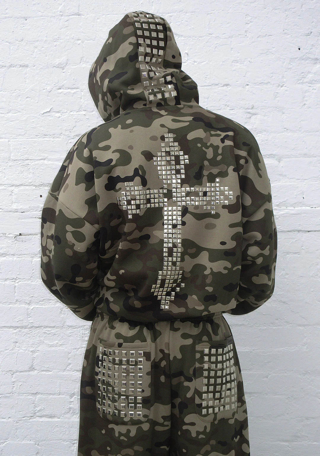 FAITHFUL STUDDED ZIP HOODIE CAMO