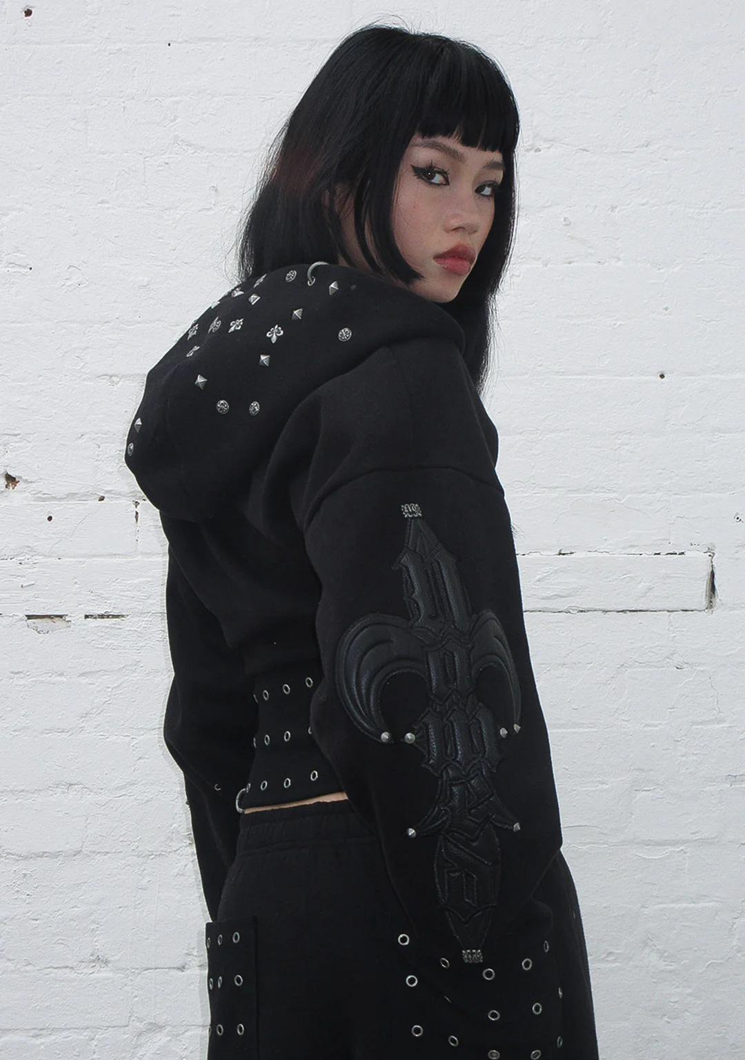 MIDNIGHT STUDDED FITTED WAIST ZIP CROP HOODIE BLACK
