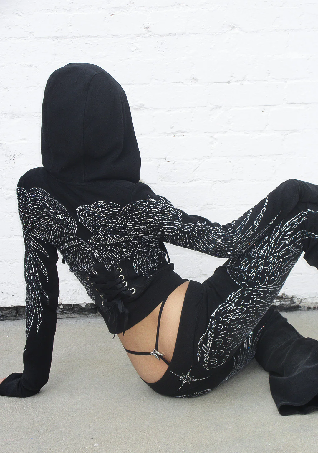 FALLEN RHINESTONE SCULPT HOODIE WASHED BLACK