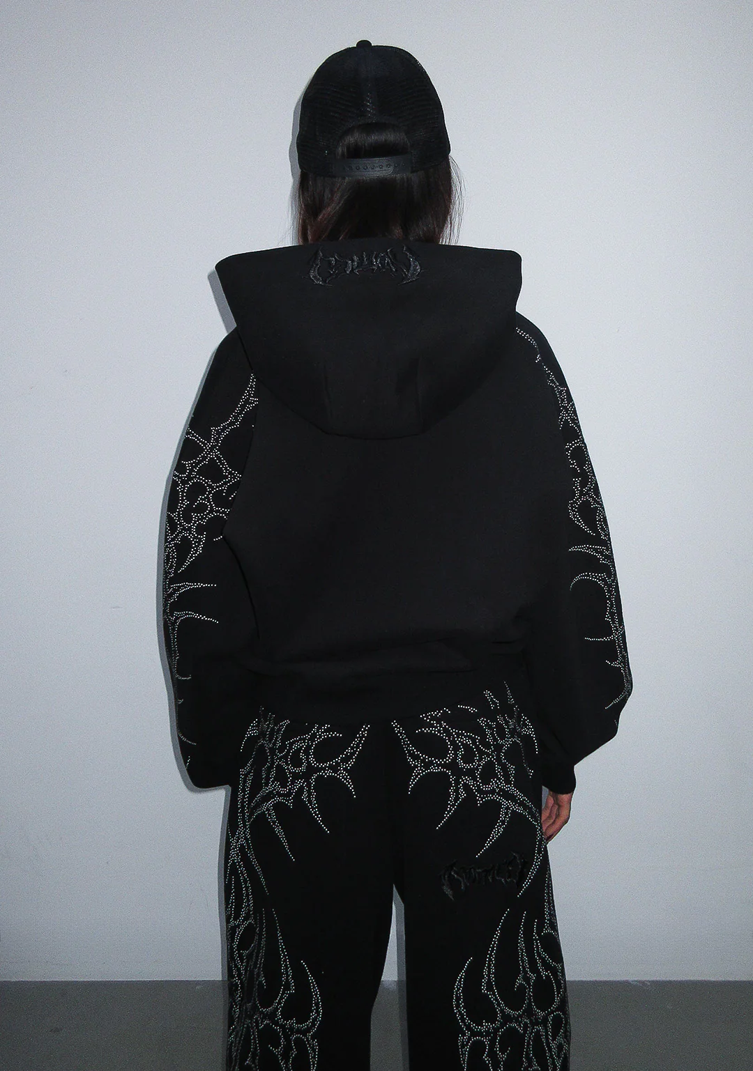 HAUNT STUDDED ZIP HOODIE BLACK
