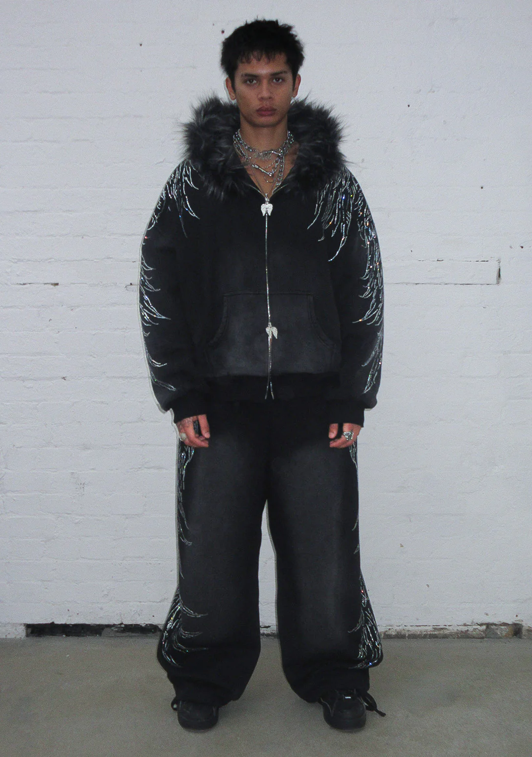 FALLEN FAUX FUR RHINESTONE ZIP HOODIE WASHED BLACK (DETACHABLE FUR)