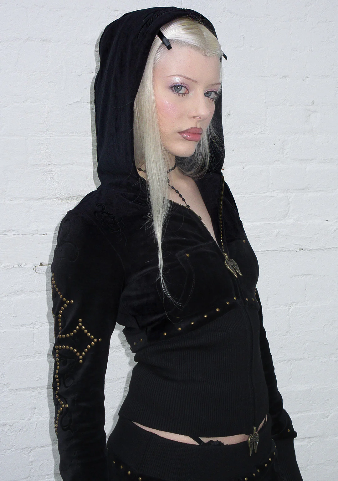 REBEL STUDDED VELOUR ZIP HOODIE BLACK