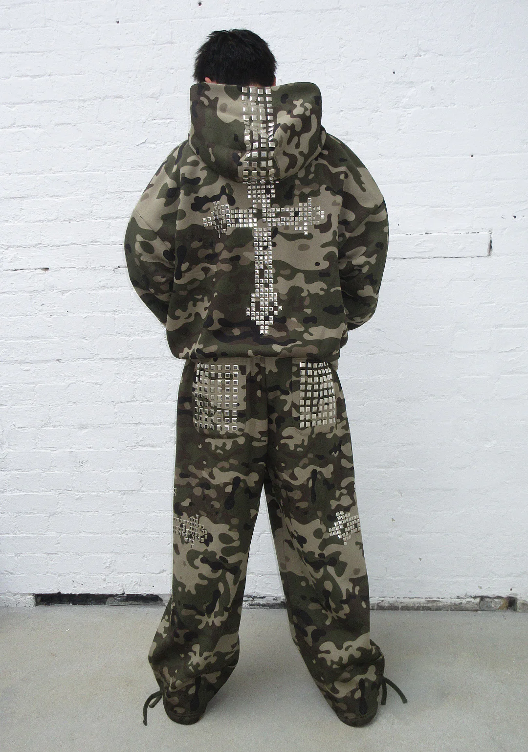 FAITHFUL STUDDED ZIP HOODIE CAMO