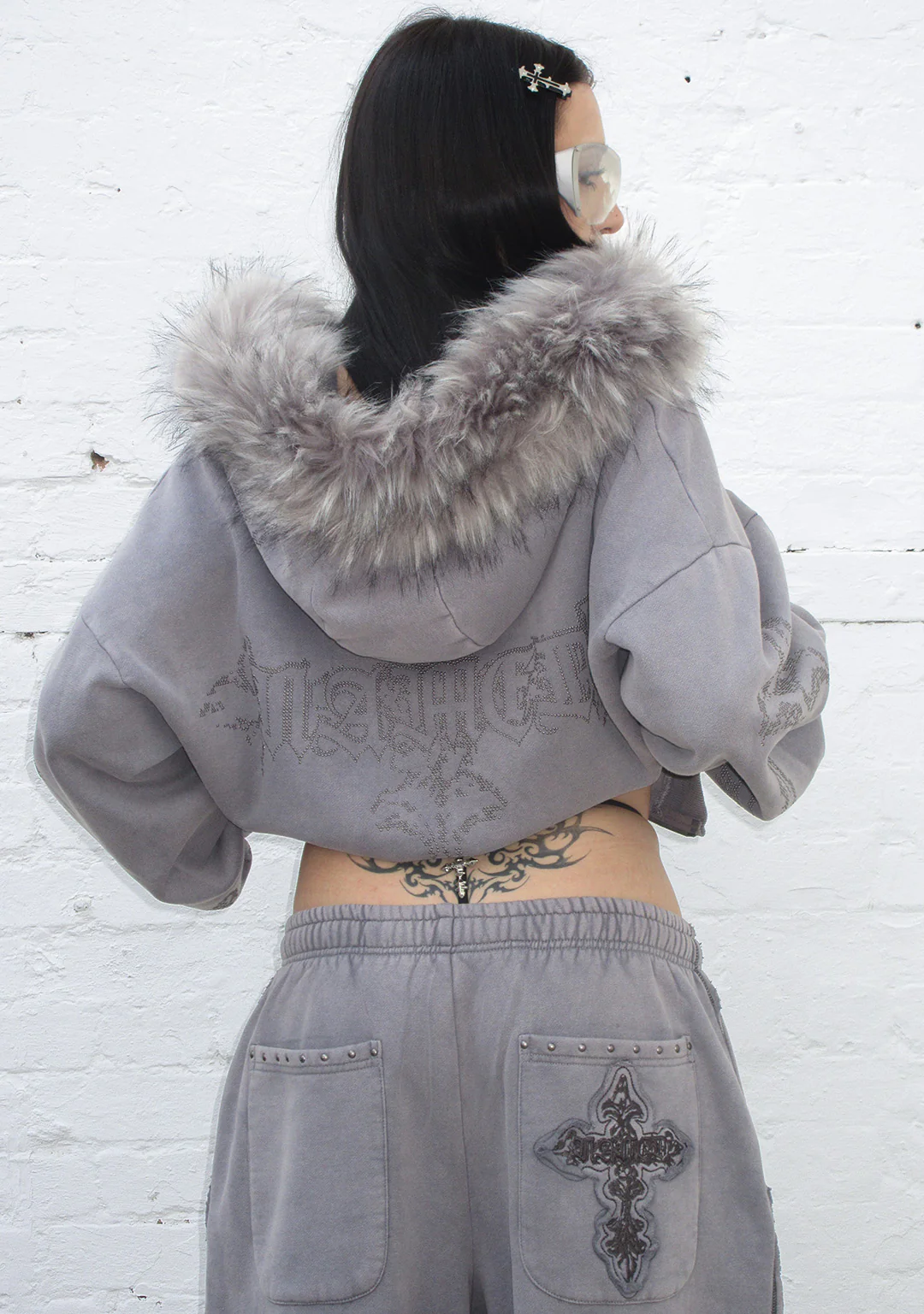 FERAL STUDDED OVERSIZED SWEATPANTS WASHED GREY