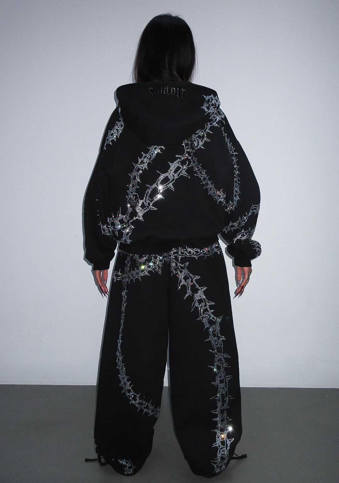 OMEN RHINESTONE OVERSIZED SWEATPANTS BLACK