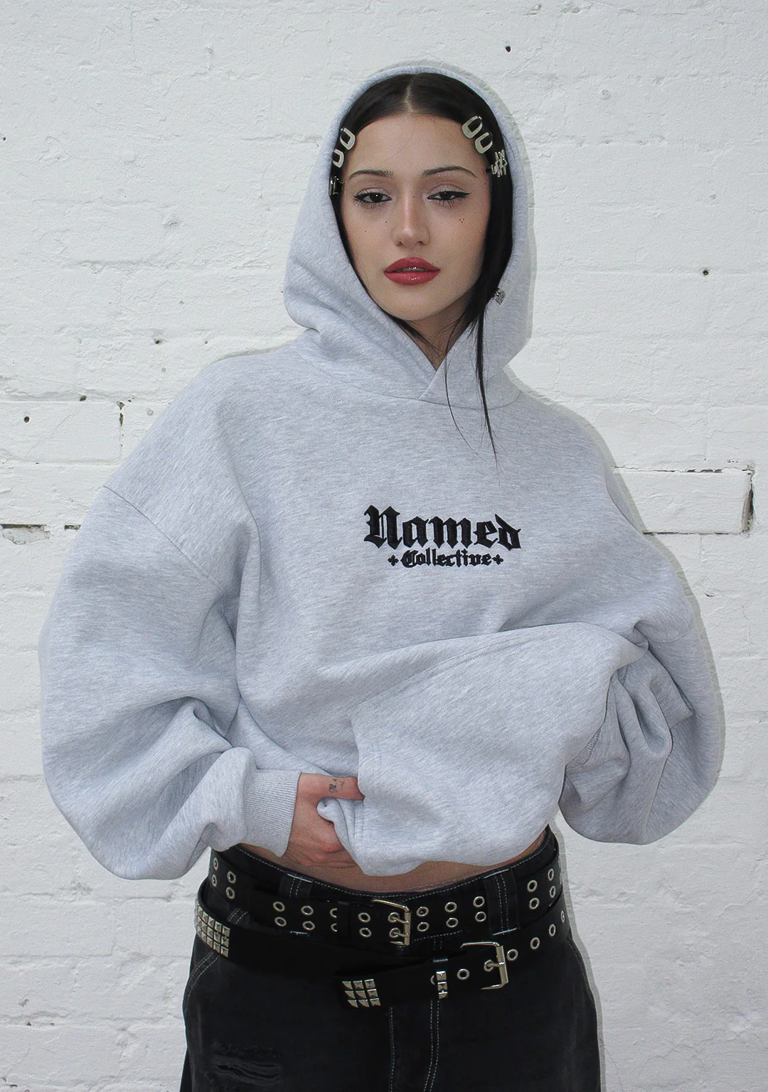 NAMED CLASSICS LOGO PULLOVER HOODIE GREY MARL