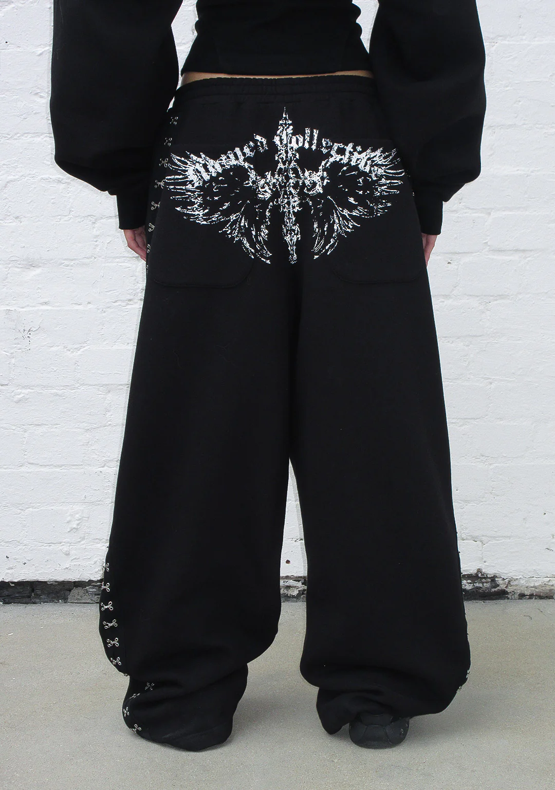 FALLEN HOOK AND EYE OVERSIZED SWEATPANTS BLACK