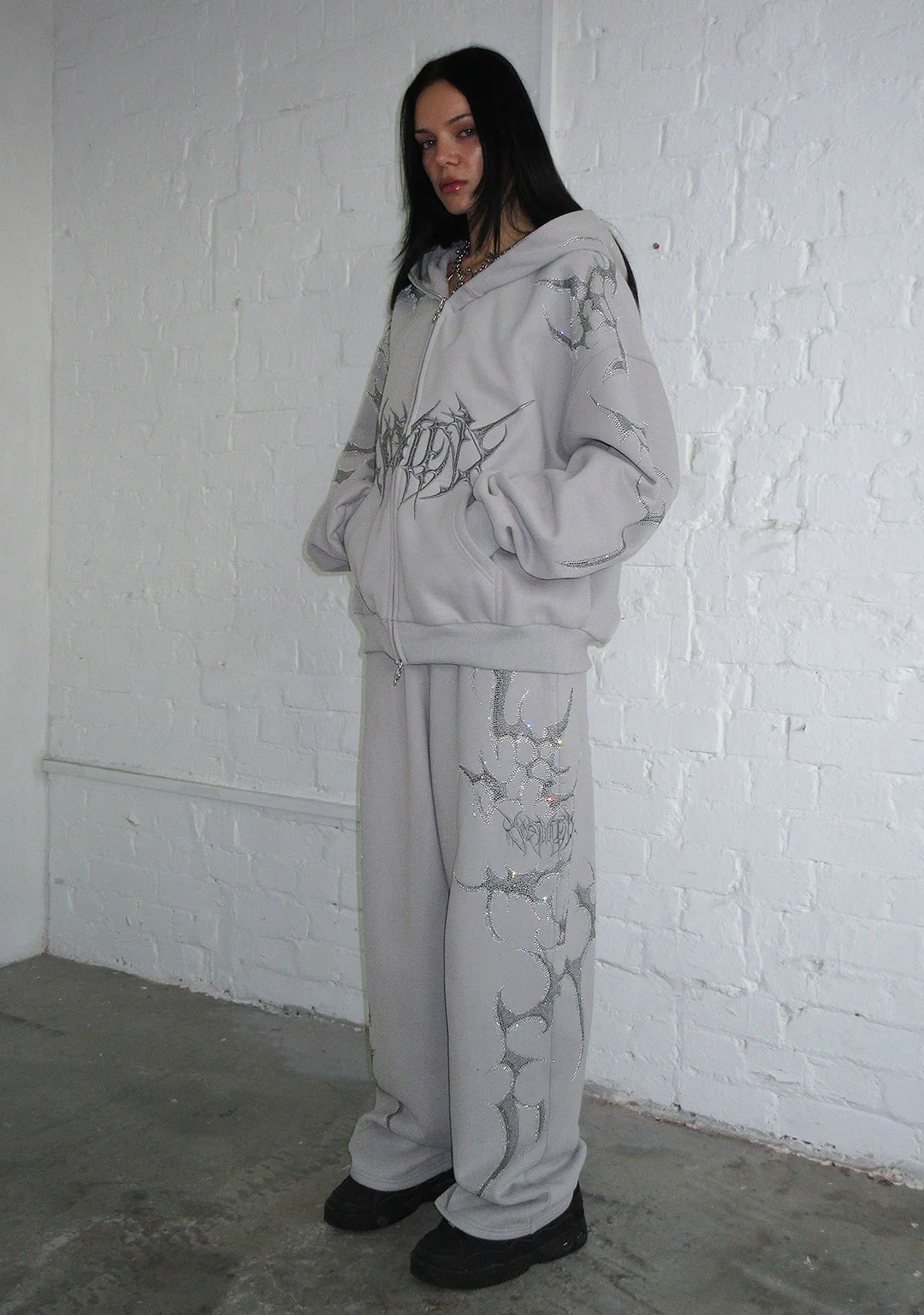 CRASH RHINESTONE OVERSIZED SWEATPANTS SMOKE GREY