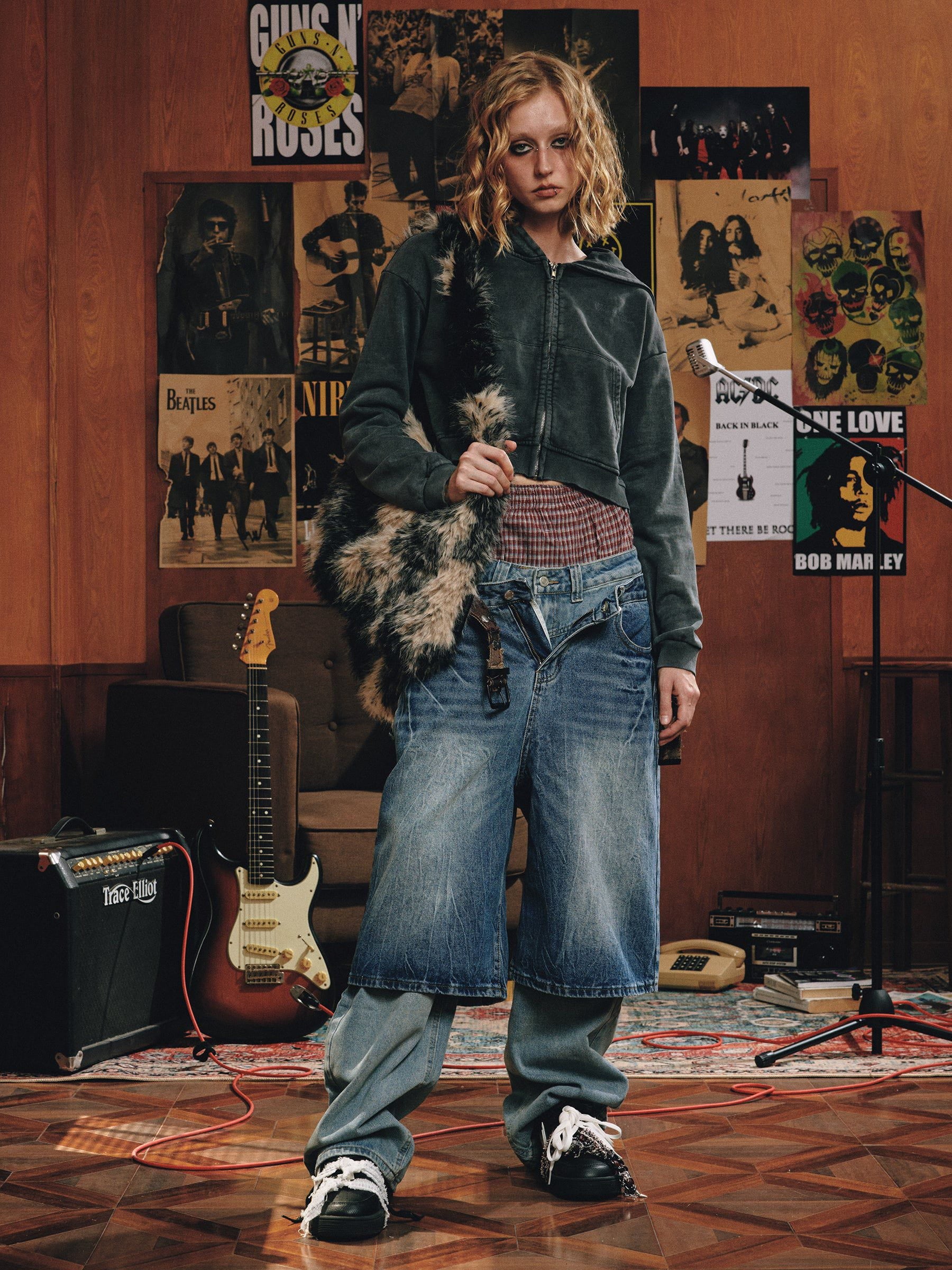 Aelfric Eden Boxy Solid Zip Up Hoodie