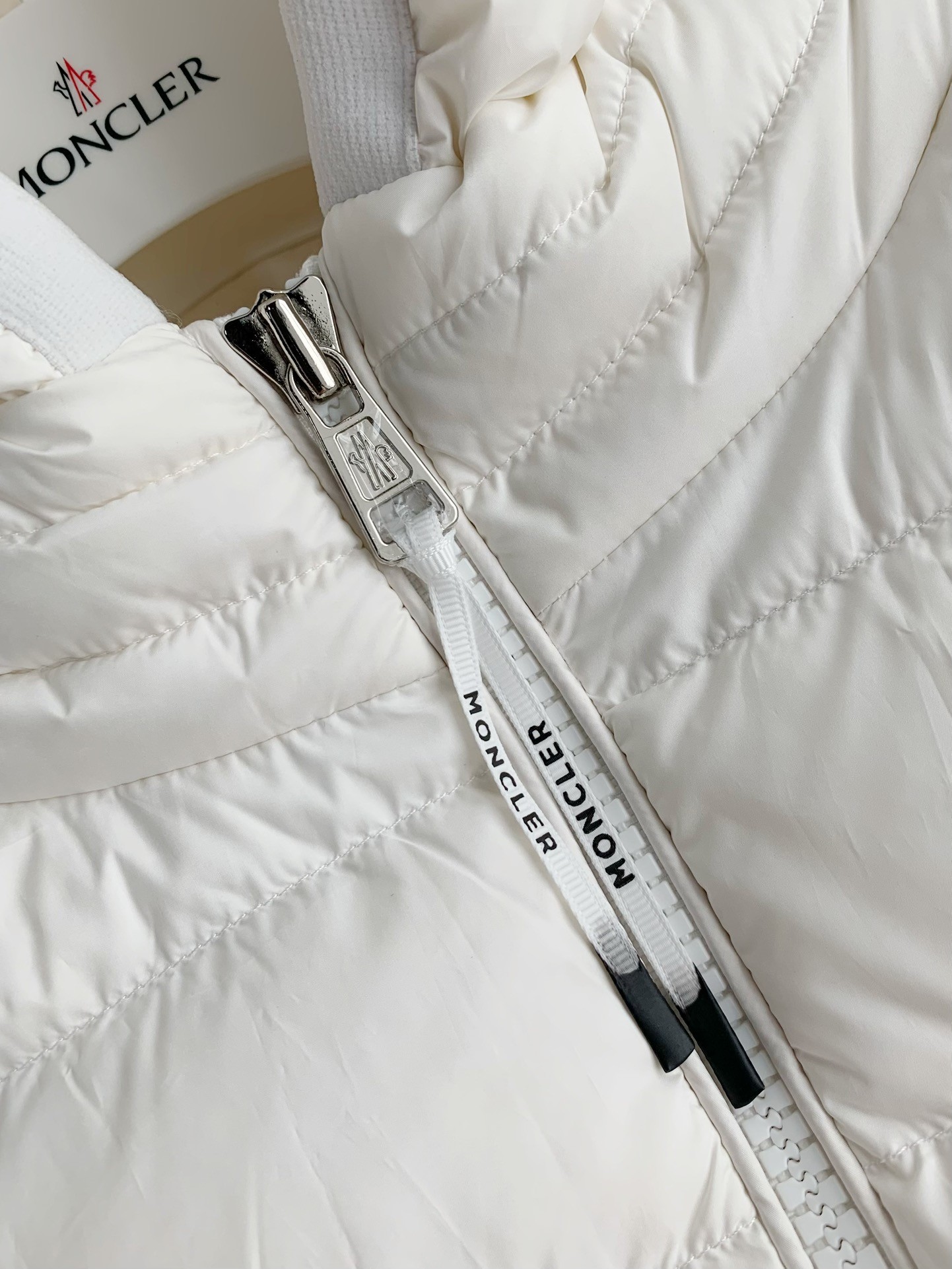 MONC Montbeliard down jacket