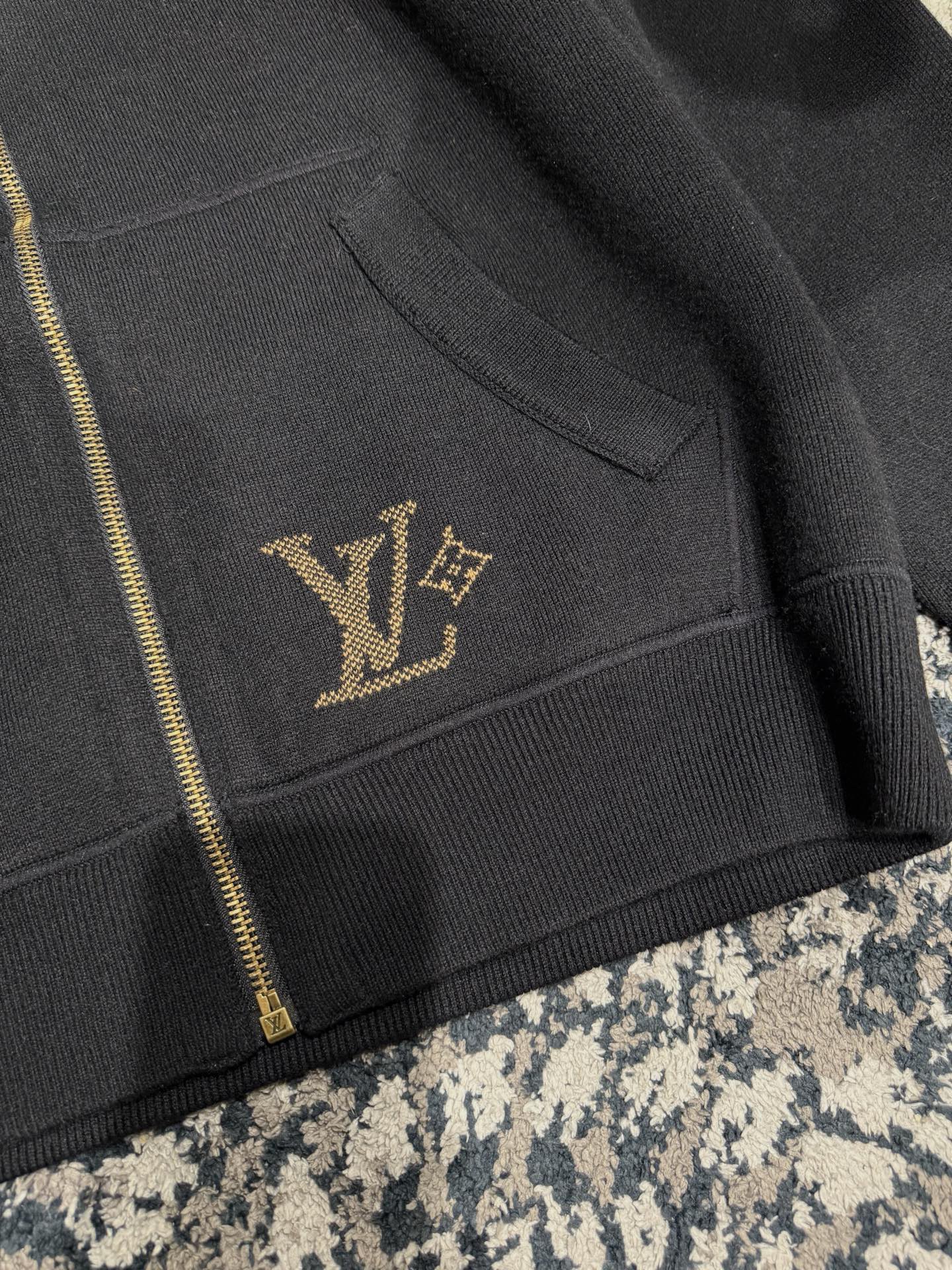 L X V Double-sided hooded jacket 2025