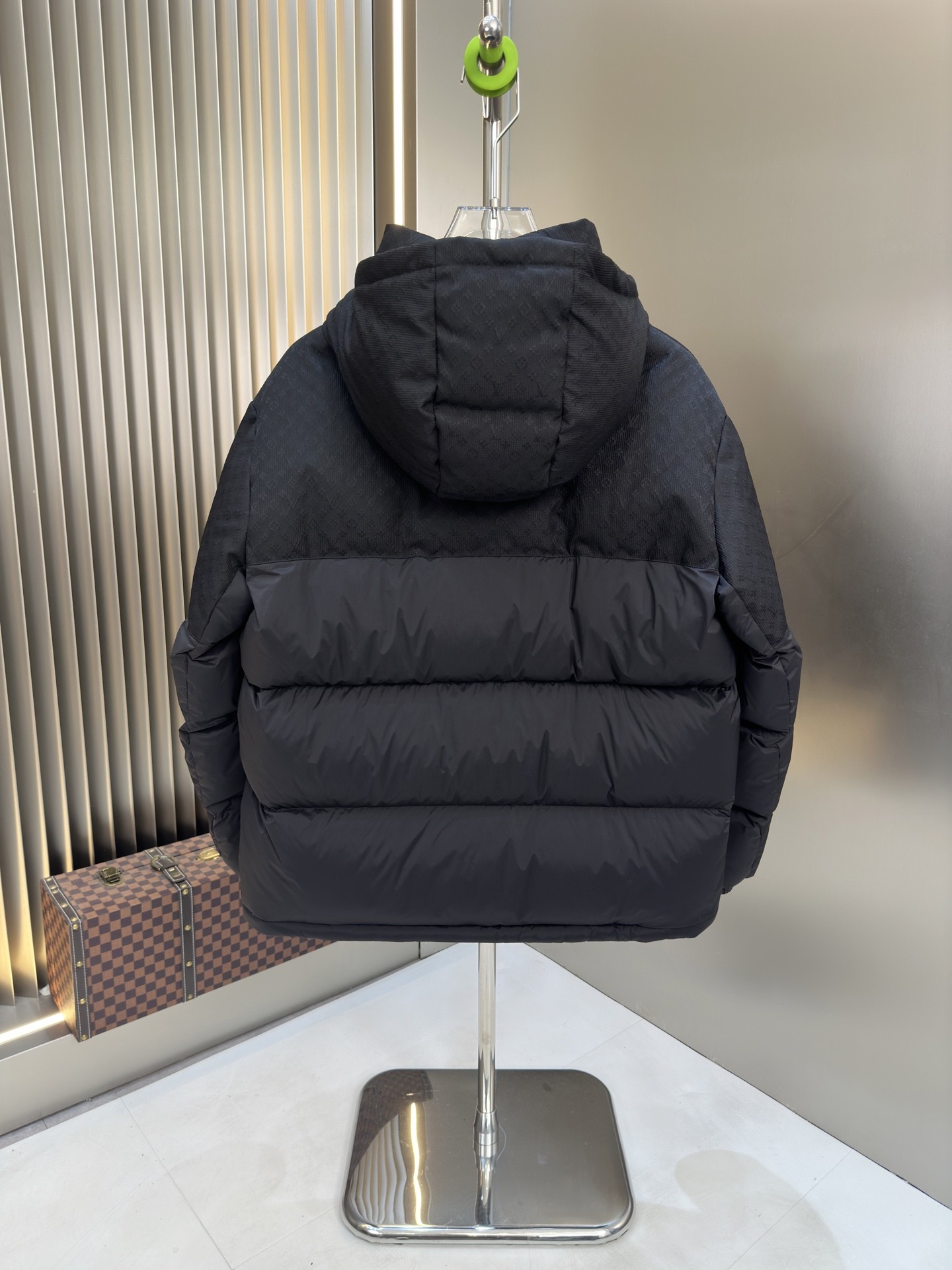 L X V Down jacket