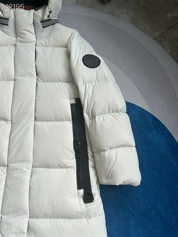 Canada G Long down jacket（ Women's style）
