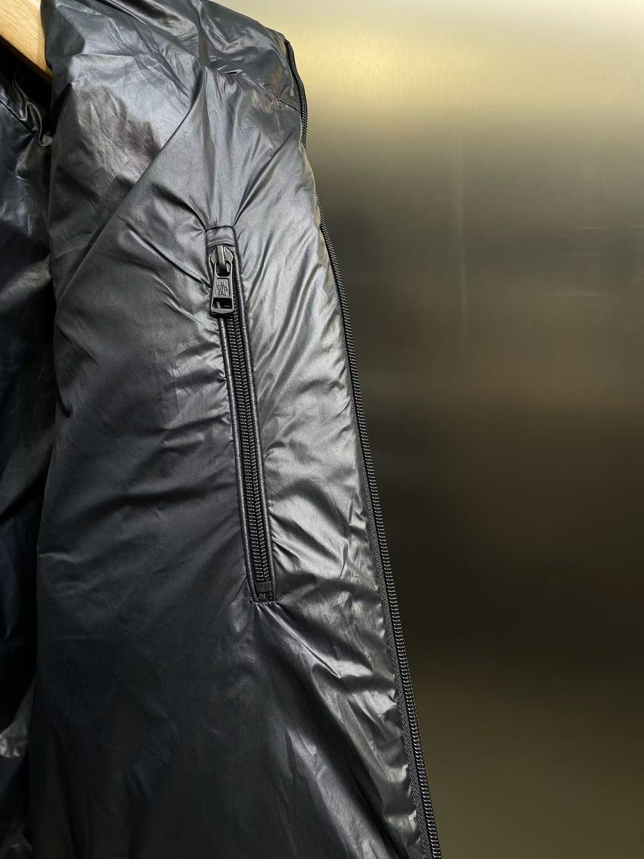 MONC  Down Jacket (Batman Collaboration）