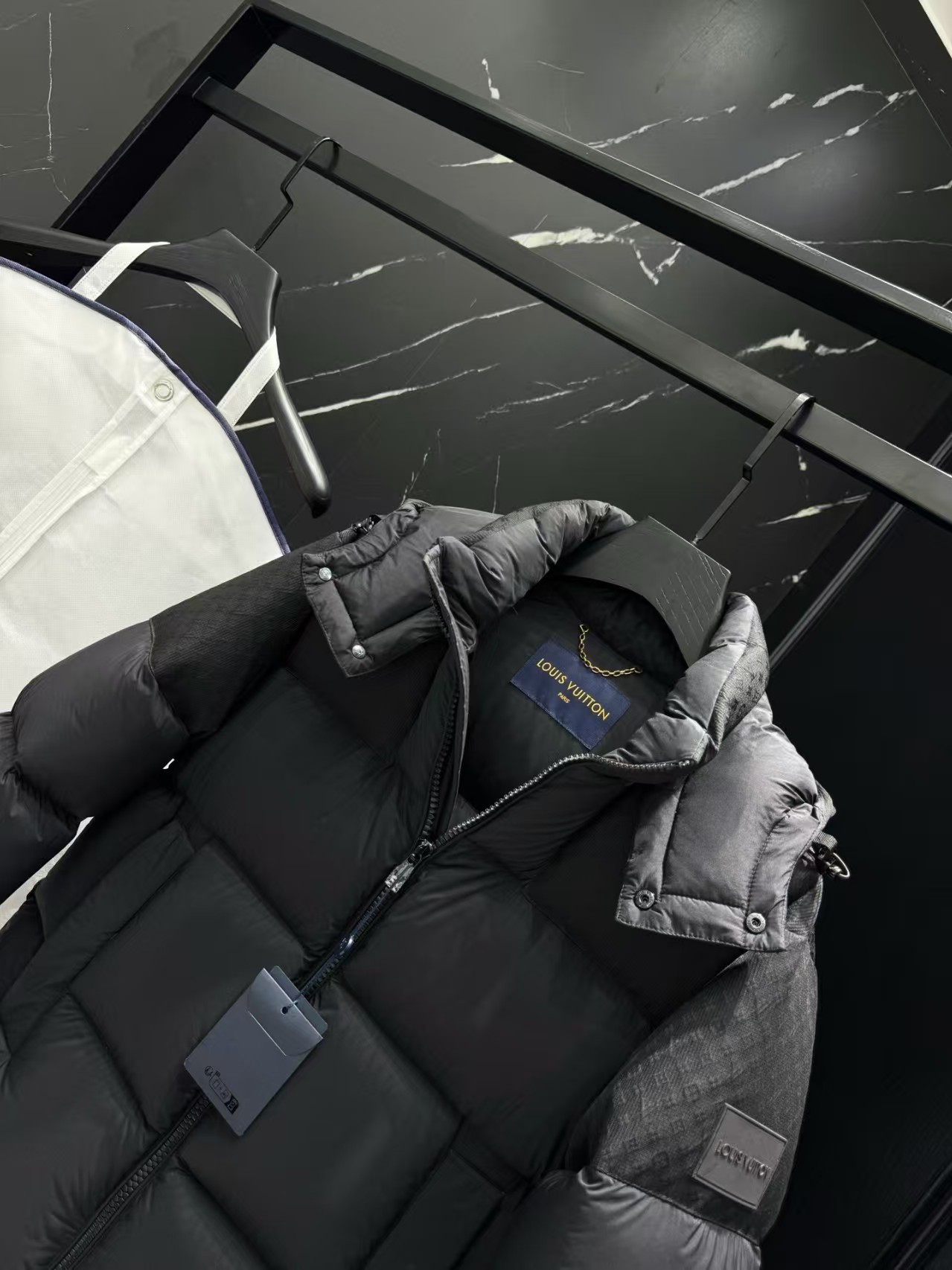 L X V LOGO Down Jacket