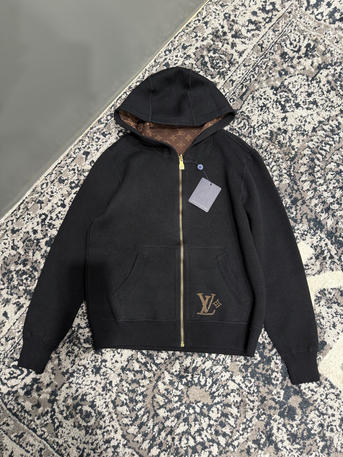 L X V Double-sided hooded jacket 2025