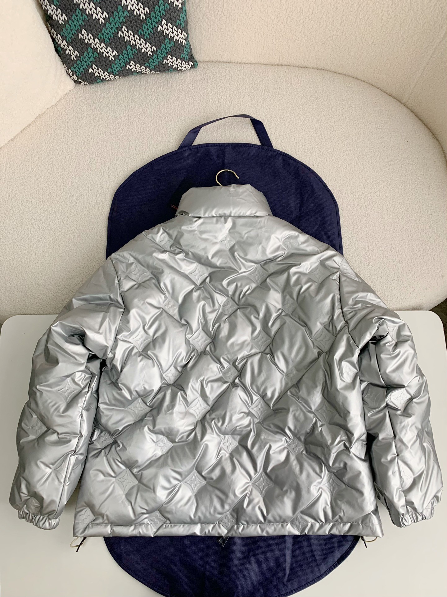 L X V LOGO Down Jacket