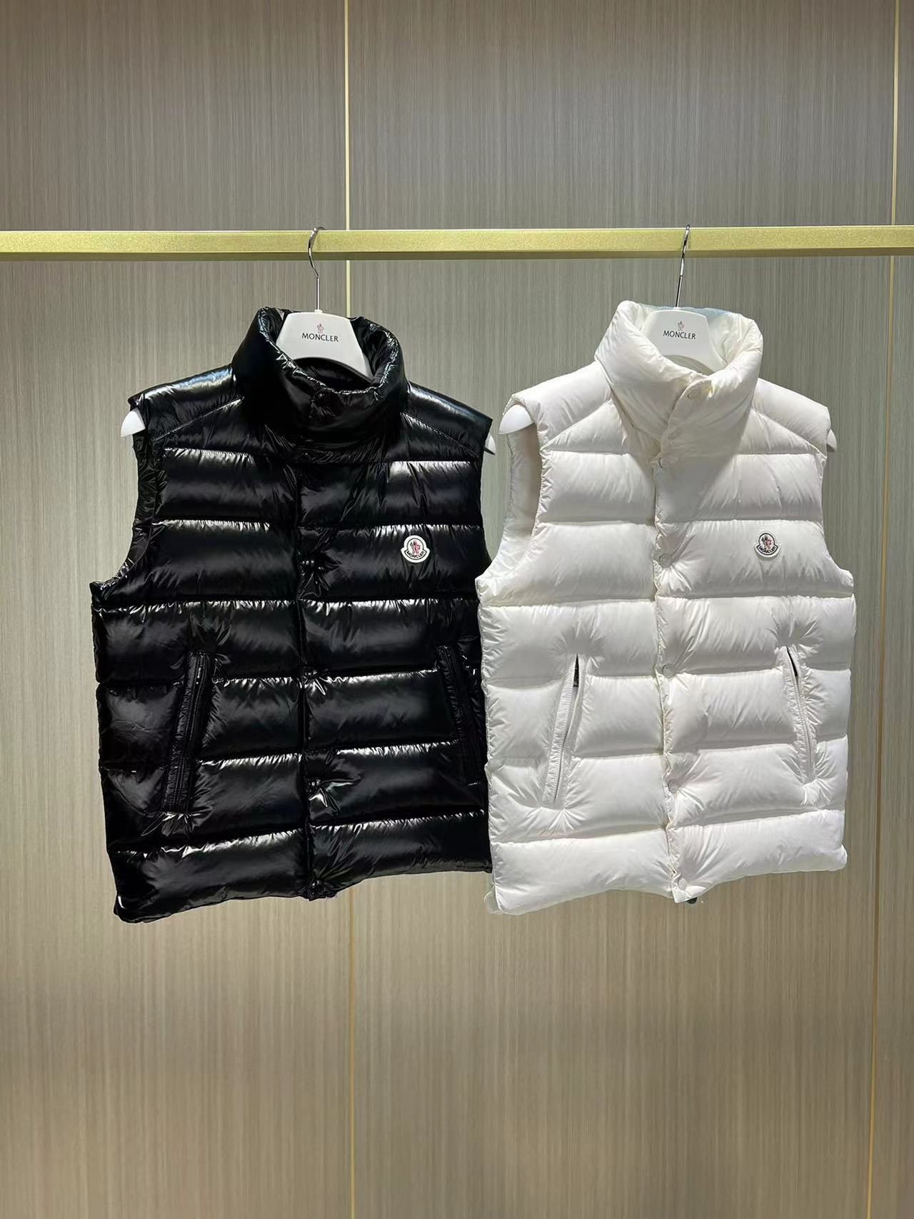 MONC stand collar down vest