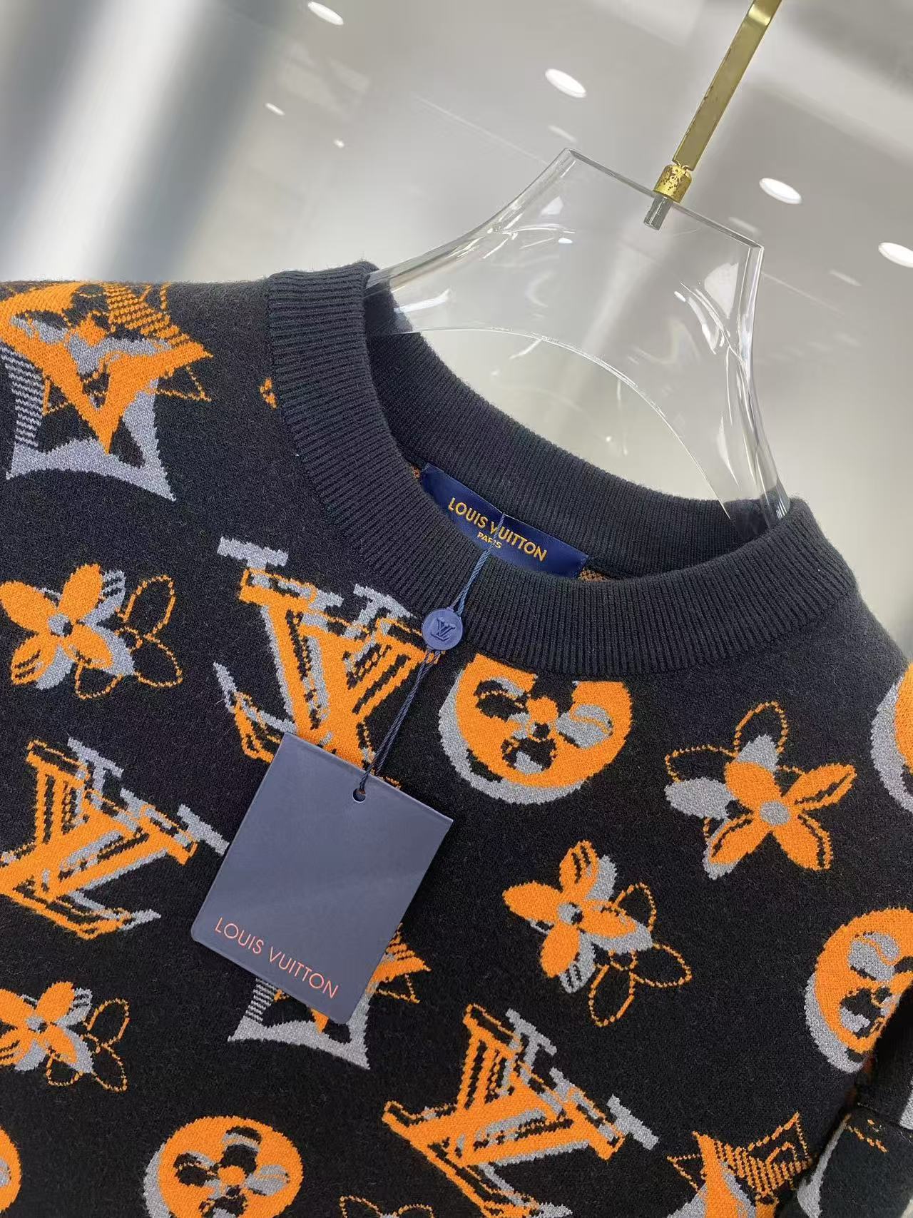 L X V Sweater （2025）