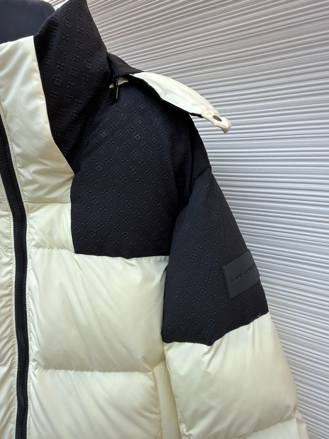 L X V LOGO Down Jacket