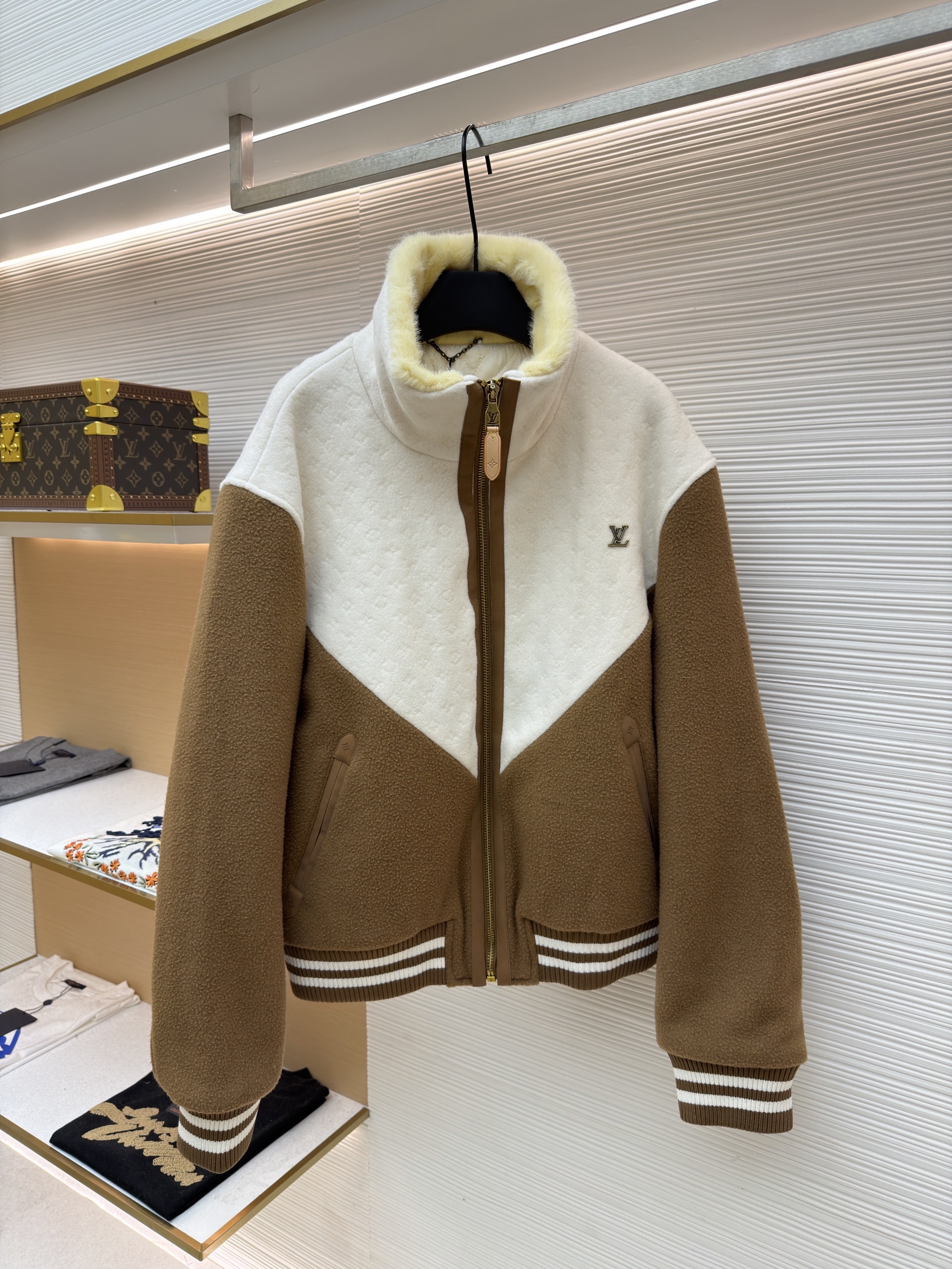 L X V Sheepskin Collar Sheepskin Jacket 25ss