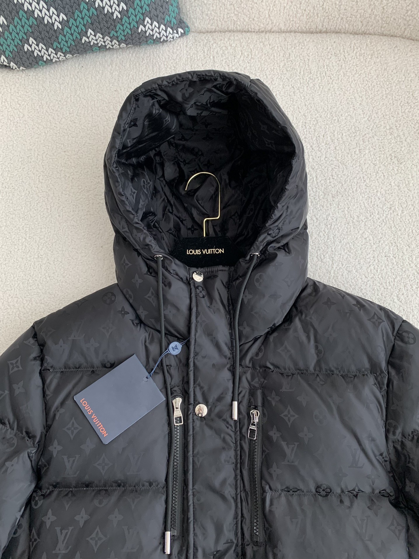 L X V LOGO Down Jacket