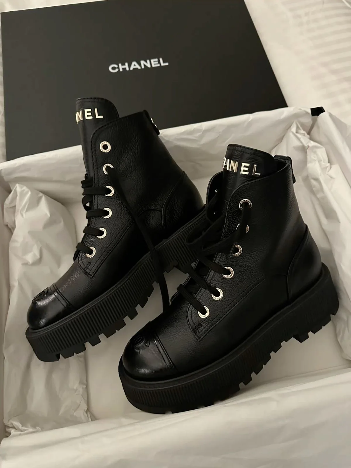 CC LACE UP LOGO ANKLE BOOTS