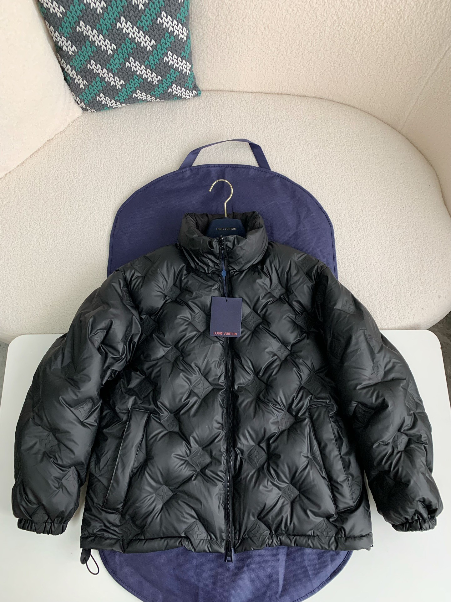 L X V LOGO Down Jacket
