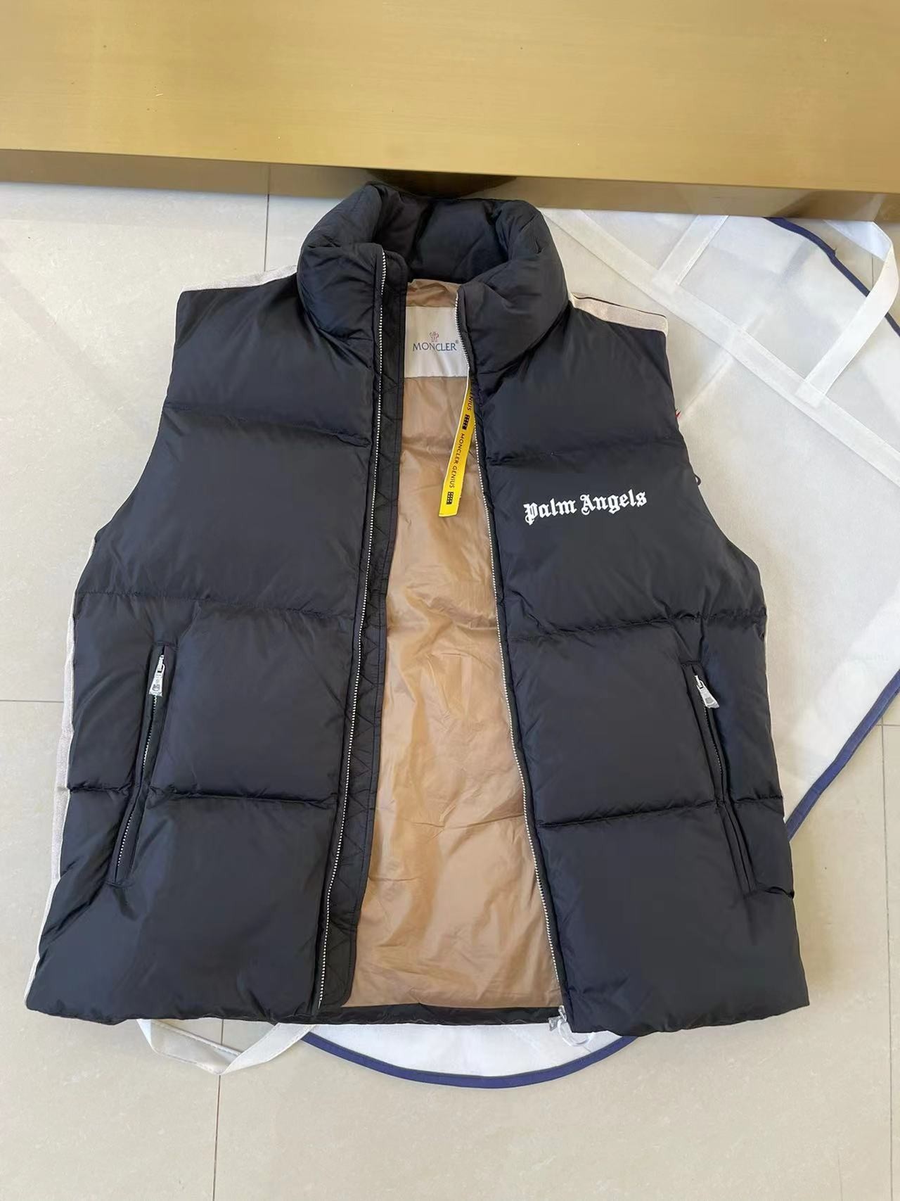 MONC × Pal Angle joint Rodman series down vest